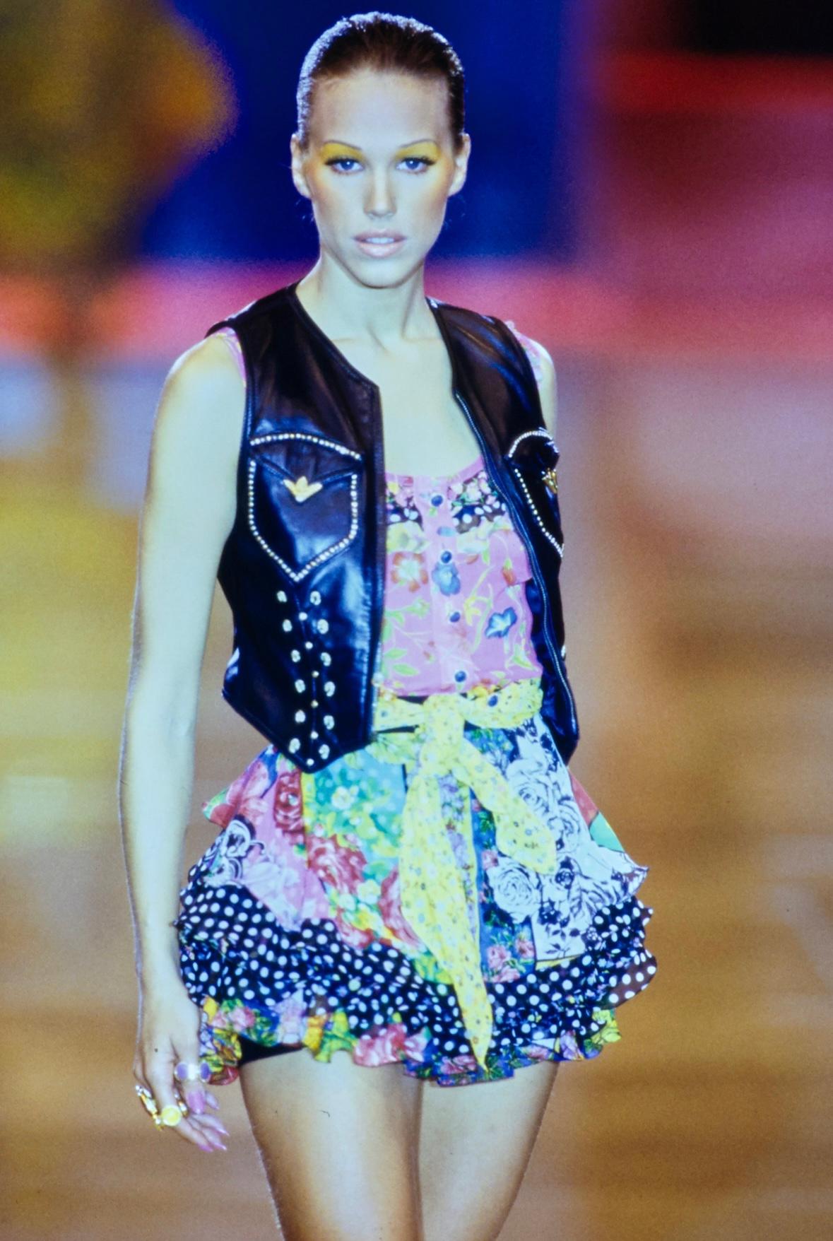 S/S 1993 Gianni Versace Runway Pink Floral Ruffle Medusa Sleeveless Top