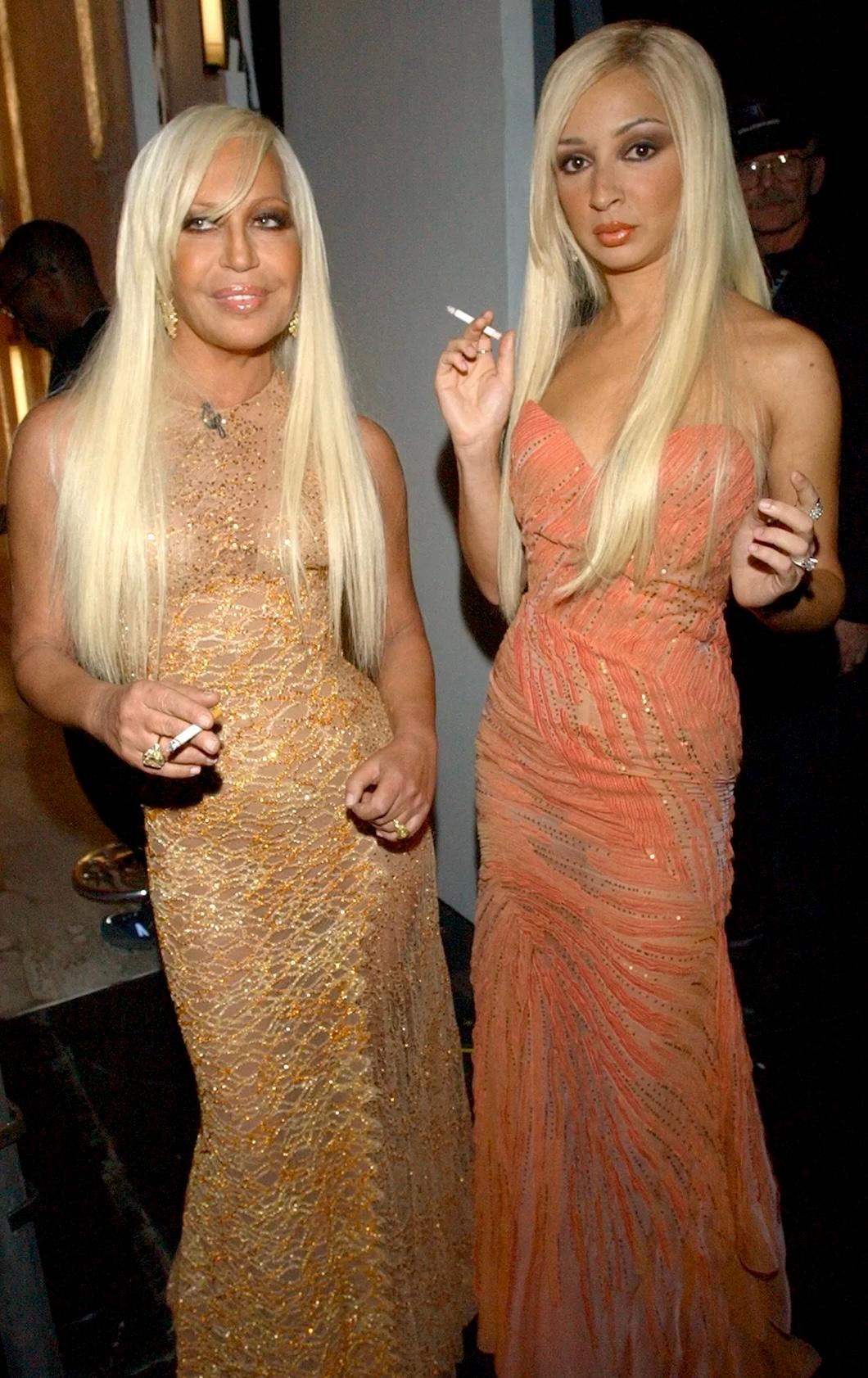 F/W 2002 Atelier Versace by Donatella Maya Rudolph Sheer Orange Sequin Gown
