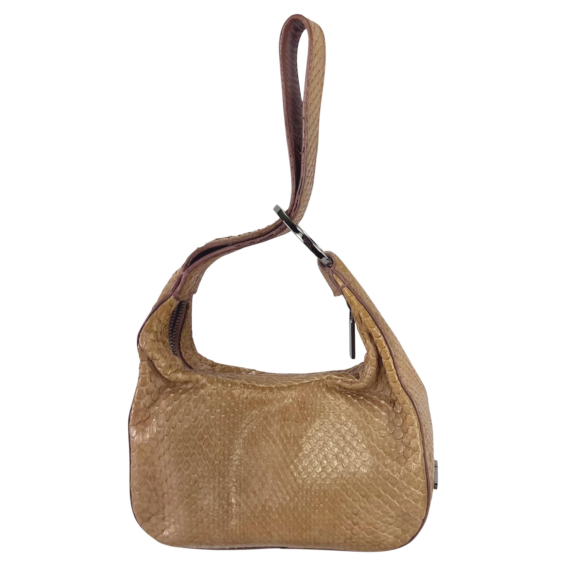 F/W 2001 Gucci by Tom Ford Beige Snakeskin Ring Wristlet Mini Evening Bag