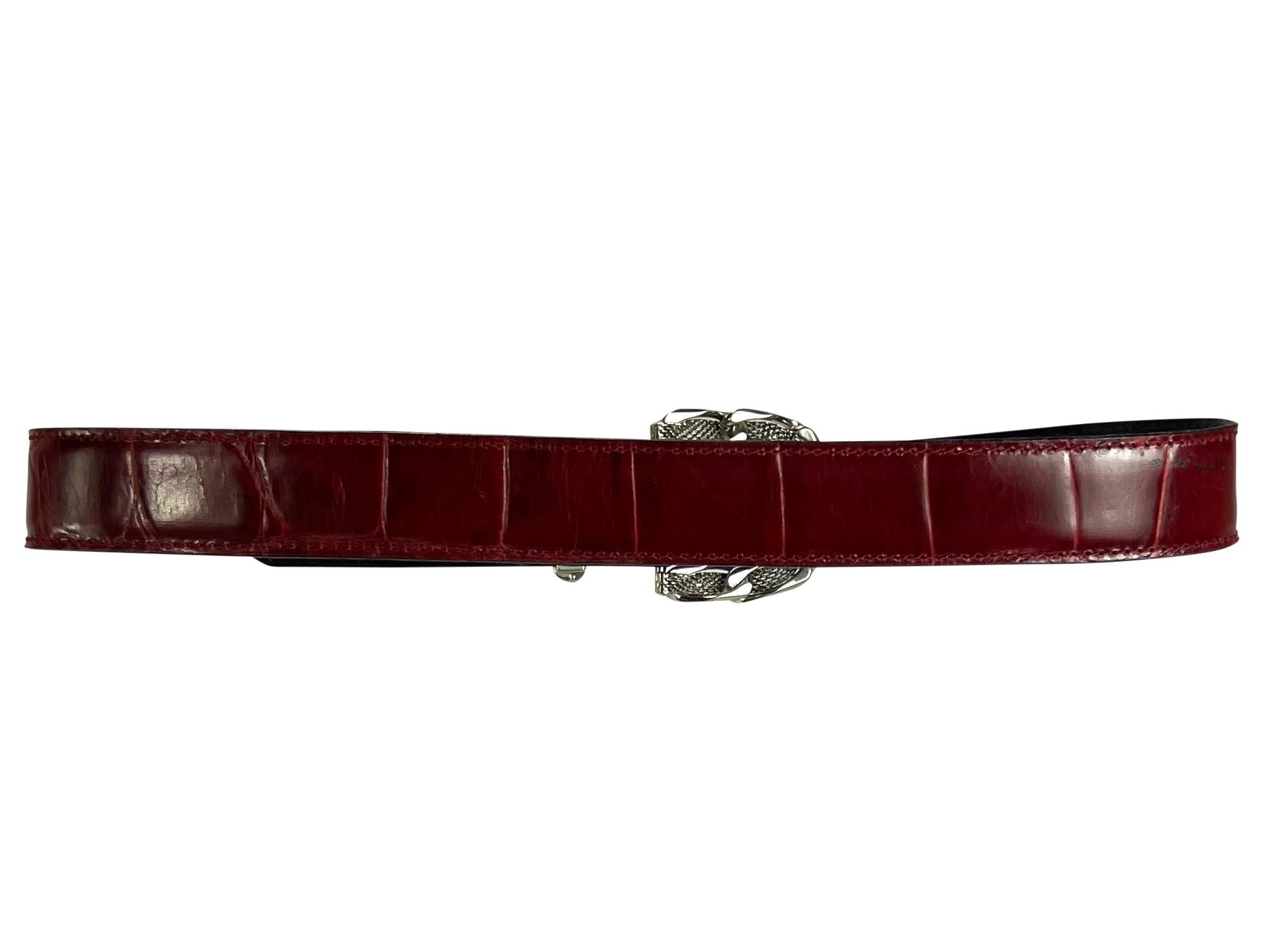 1980s Gianni Versace Chain Buckle Red Crocodile Embossed Leather Belt - RealList