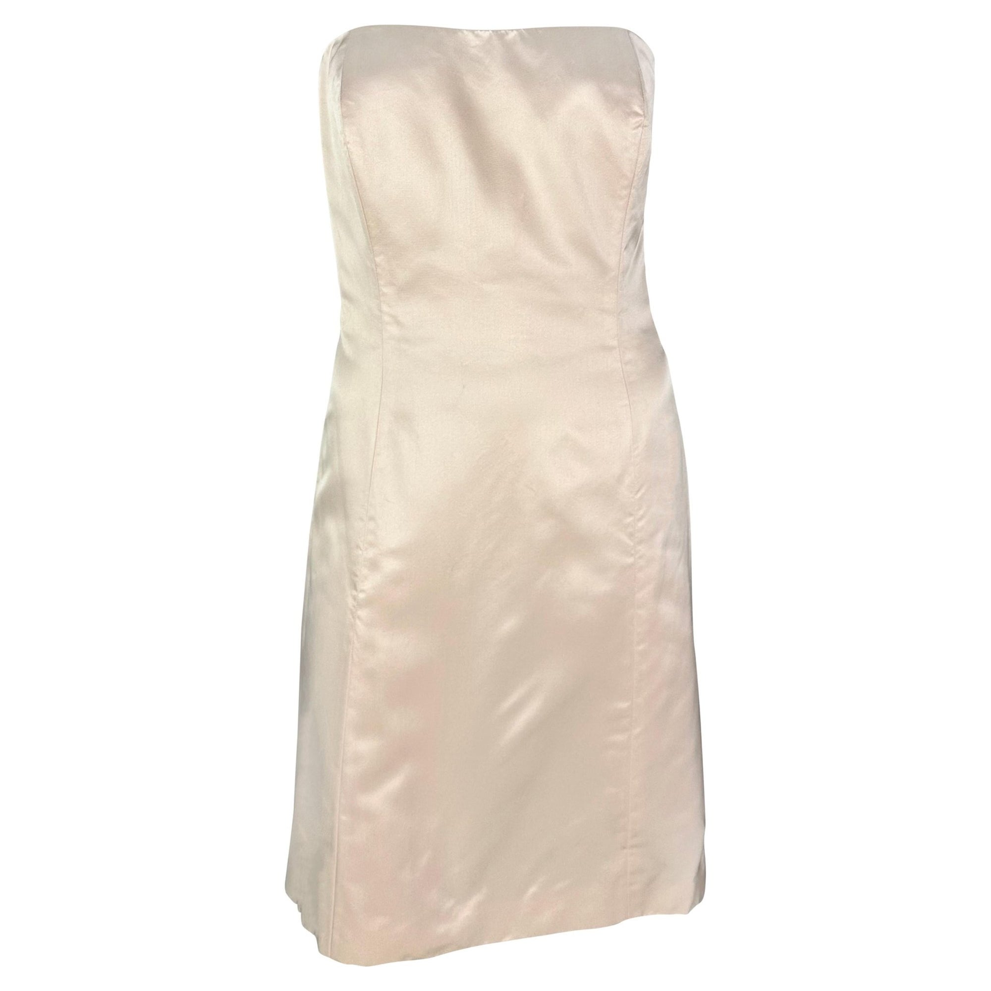 1990s Oscar de La Renta Pastel Pink Strapless Classic Flare Mini Dress - RealList