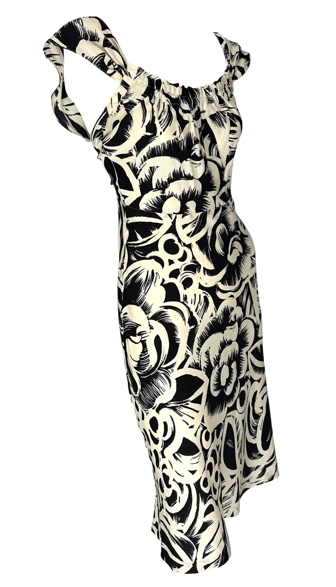 2002 Gucci by Tom Ford Abstract Black White Floral Logo Print Silk Dress - RealList