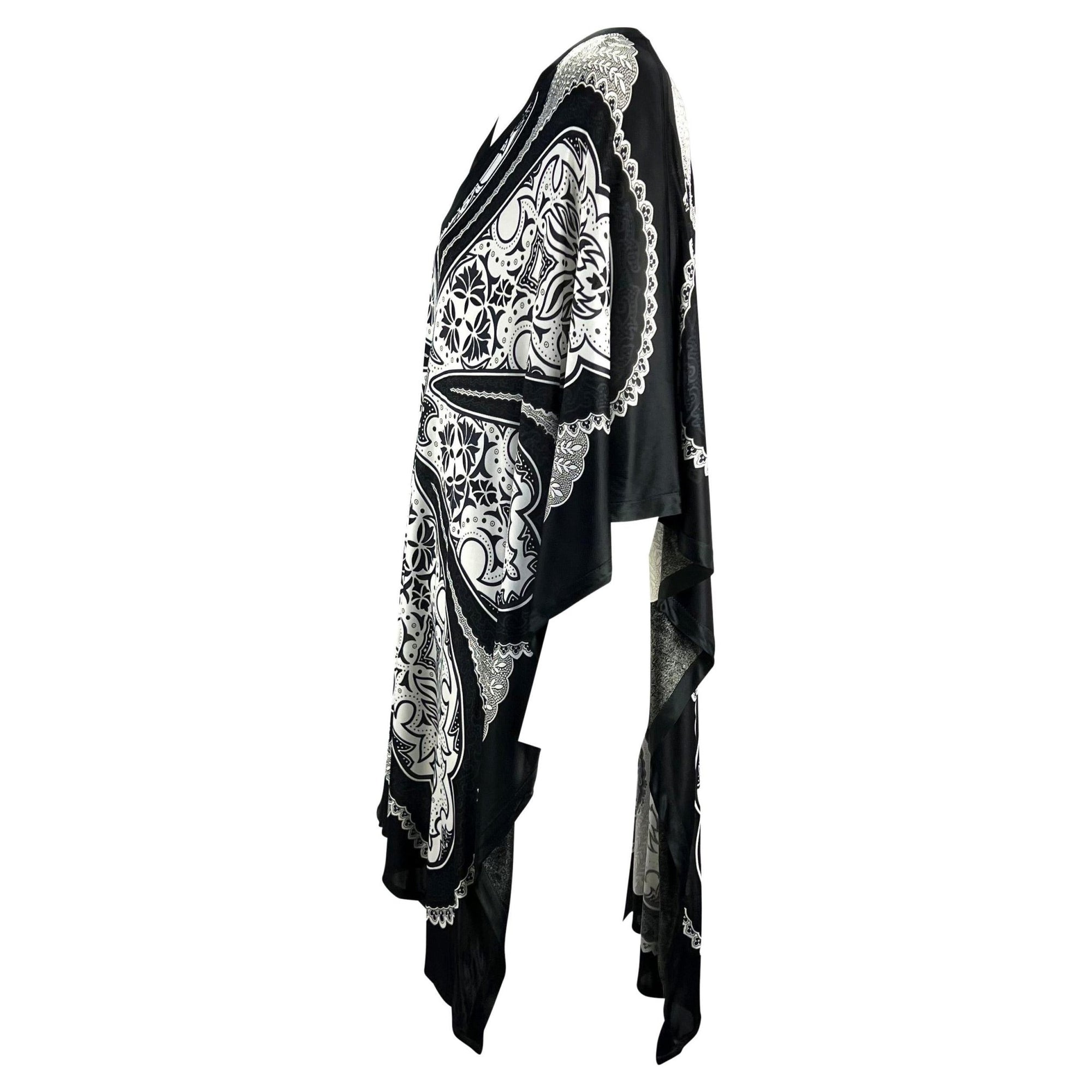 Cruise 2004 Gucci by Tom Ford Black & White Paisley Kaftan Cover - Up Top - RealList
