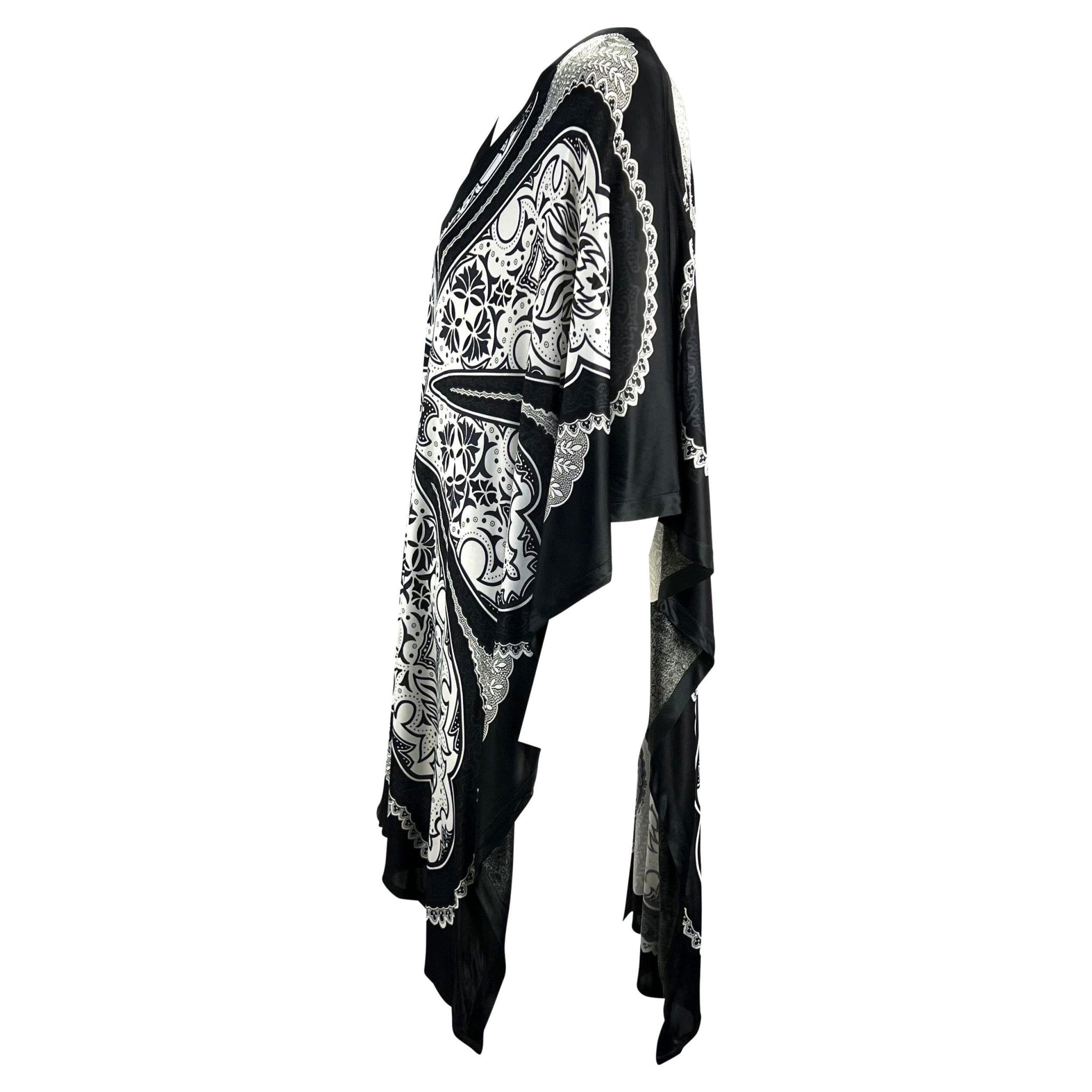 Cruise 2004 Gucci by Tom Ford Black & White Paisley Kaftan Cover - Up Top - RealList