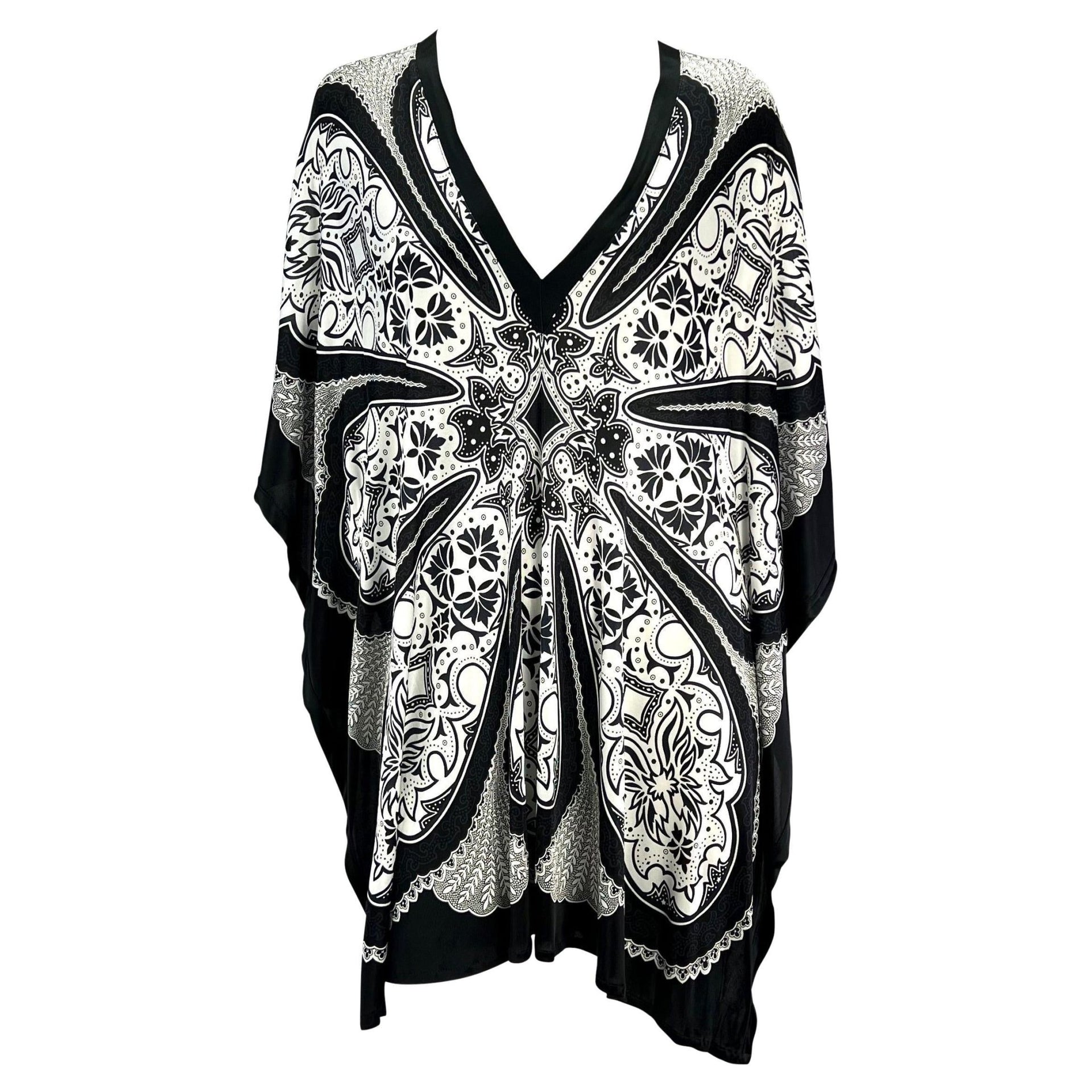 Cruise 2004 Gucci by Tom Ford Black & White Paisley Kaftan Cover - Up Top - RealList
