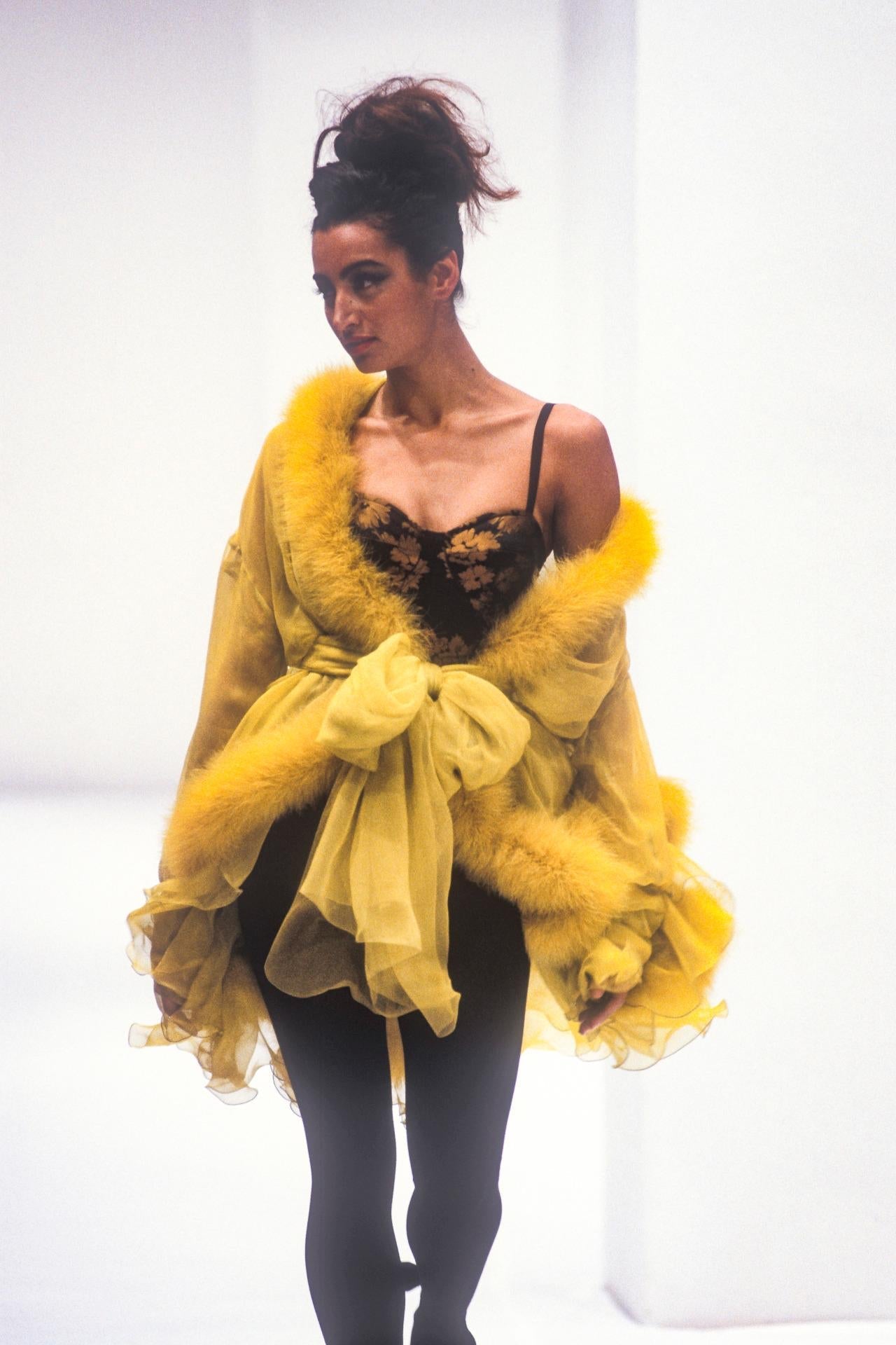 F/W 1991 Dolce & Gabbana Black Gold Tapestry Bodycon Bustier Crop Top - RealList