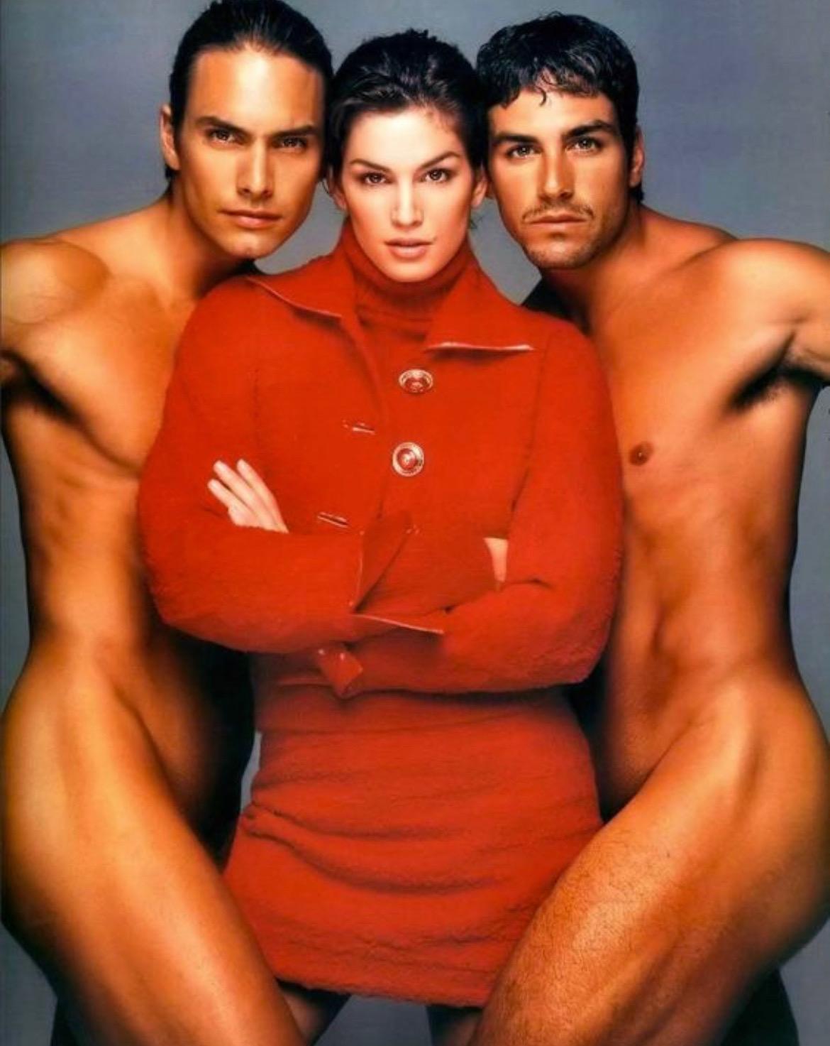 F/W 1994 Gianni Versace Couture Red Bouclé Tweed Cropped Medusa Jacket - RealList