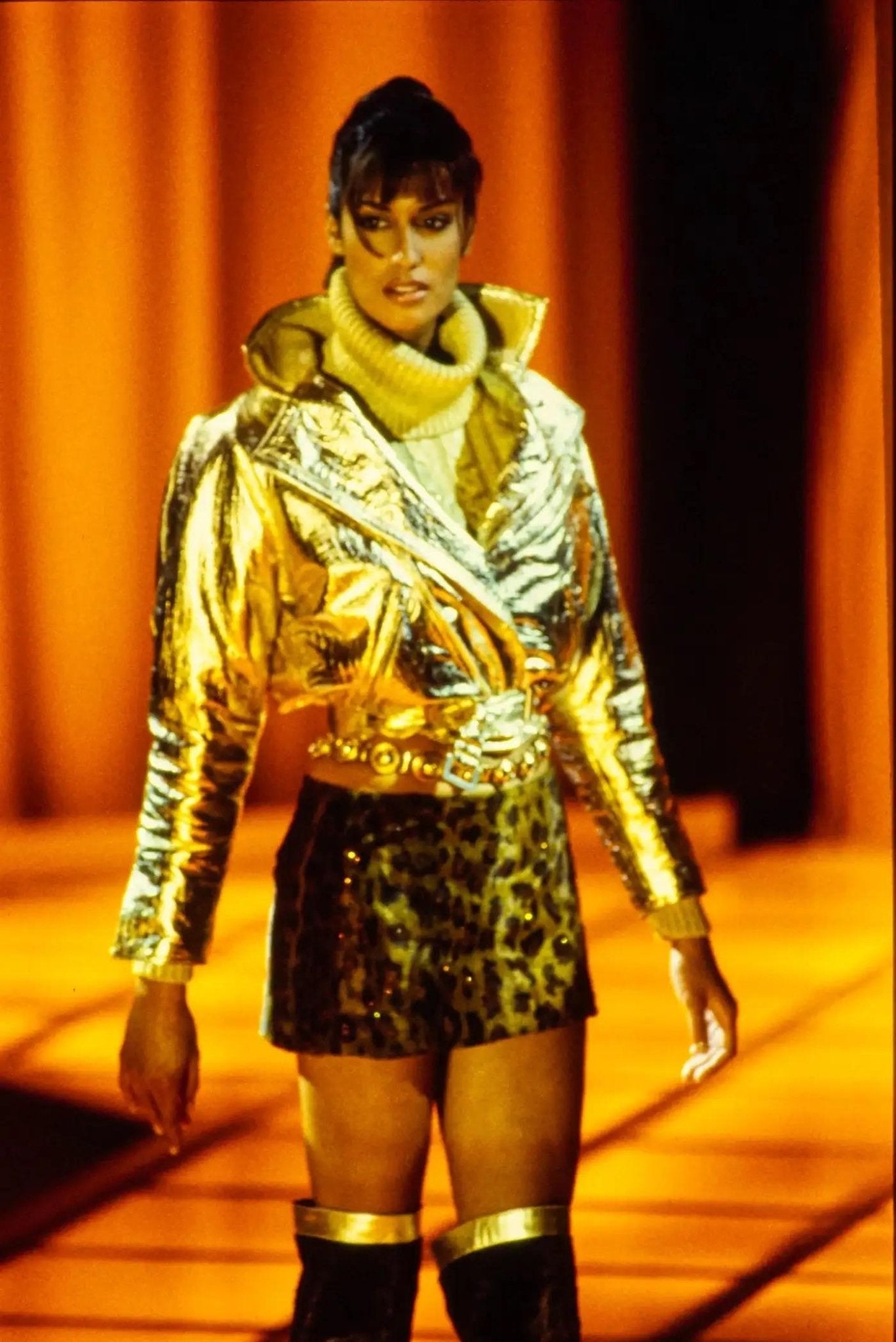 F/W 1994 Gianni Versace Leopard Print Faux Fur Pencil Skirt - RealList