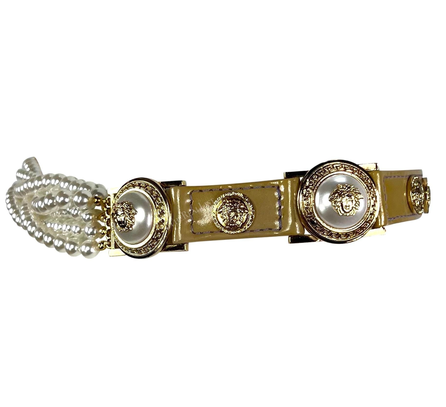 F/W 1994 Gianni Versace Medusa Faux Pearl Patent Leather Belt - RealList