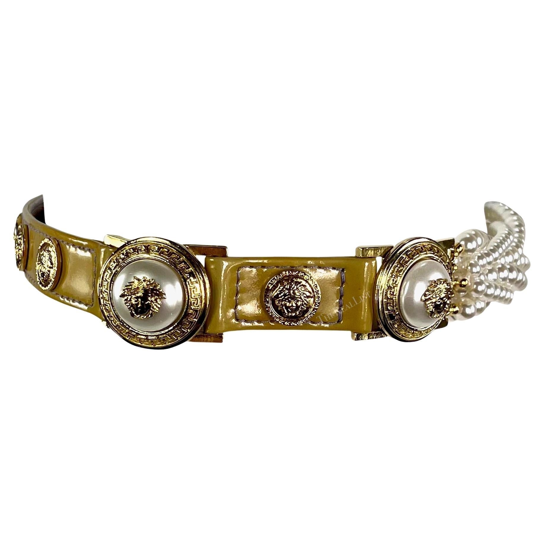 F/W 1994 Gianni Versace Medusa Faux Pearl Patent Leather Belt - RealList