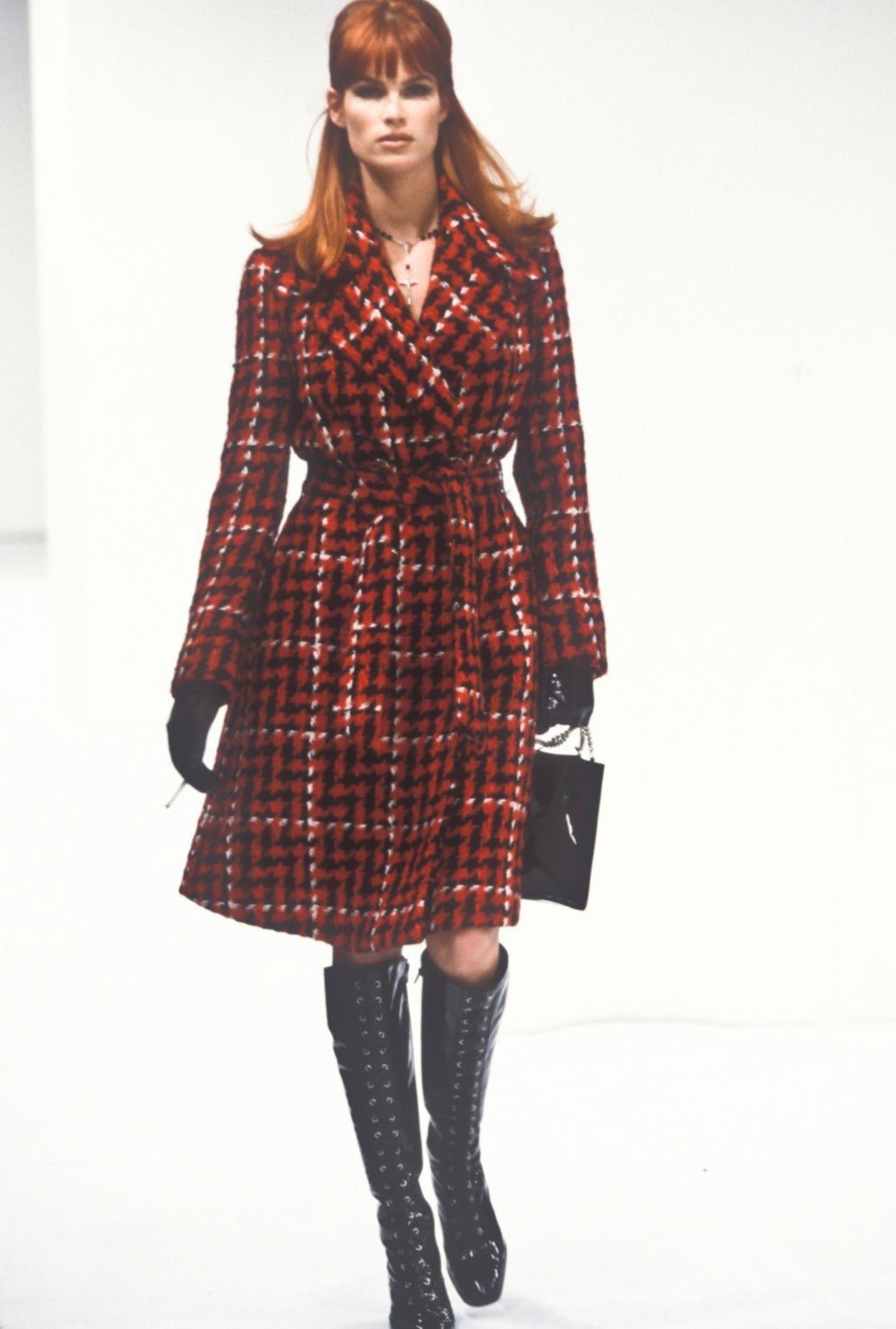 F/W 1995 Dolce & Gabbana Runway ID Bar Logo Chain Black Nylon Shoulder Bag - RealList