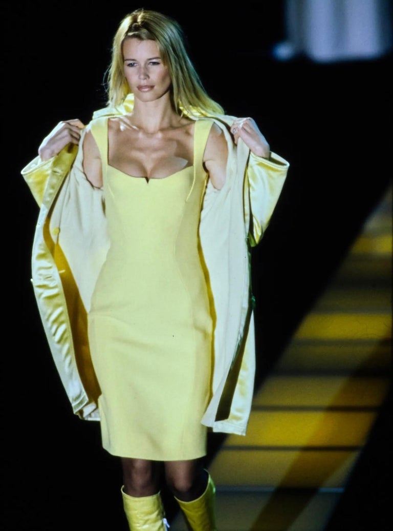 F/W 1995 Gianni Versace Shimmery Off-White Tweed Medusa Button Cocktail Dress - RealList