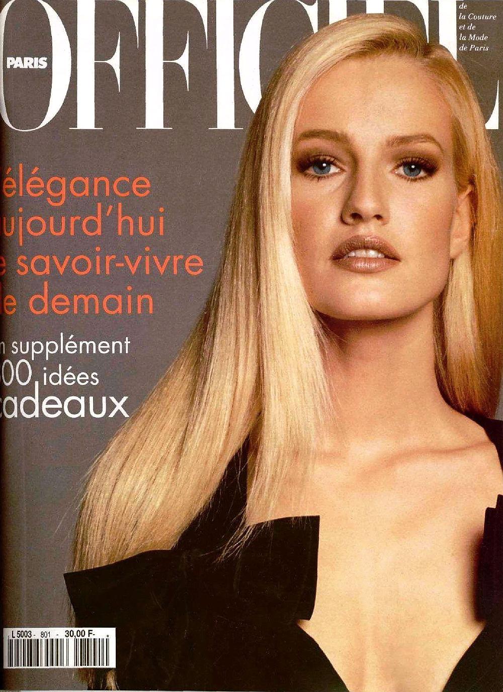 F/W 1995 Yves Saint Laurent Runway Deep Blue Velvet Plunging Bow Mini Dress - RealList