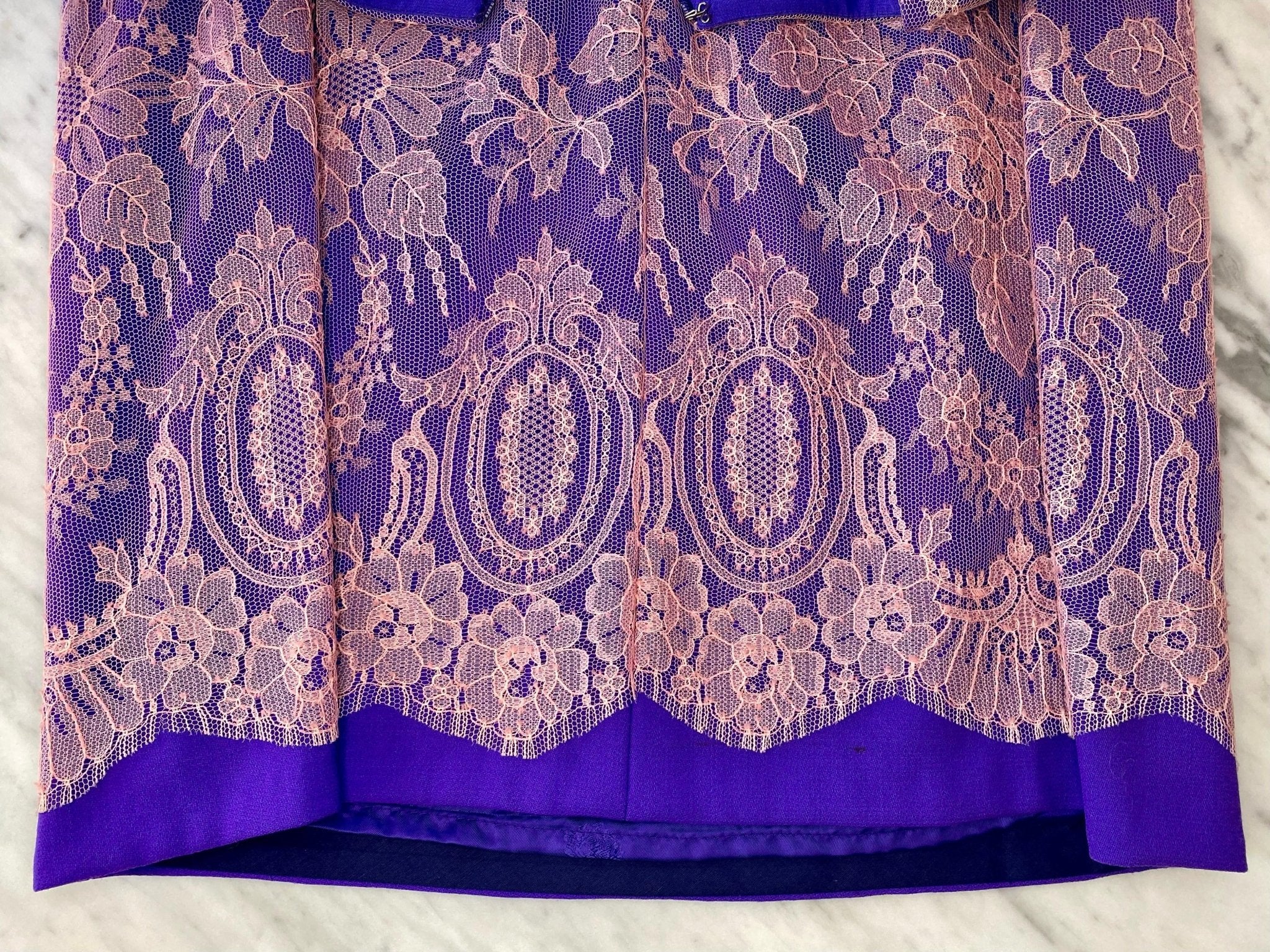 F/W 1996 Gianni Versace Couture Pink Lace Overlay Purple Mini Dress - RealList