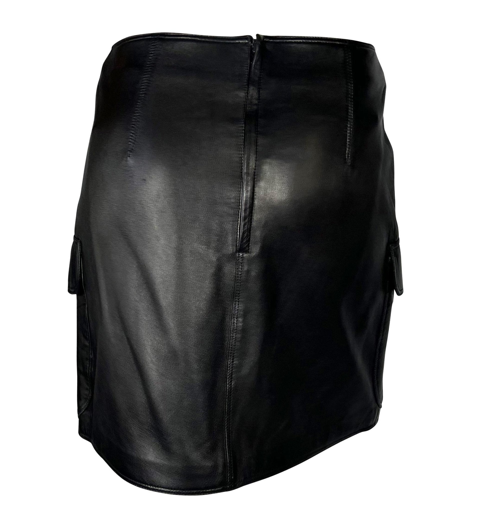 F/W 1996 Gianni Versace Runway Black Leather Medusa Pocket Mini Skirt - RealList