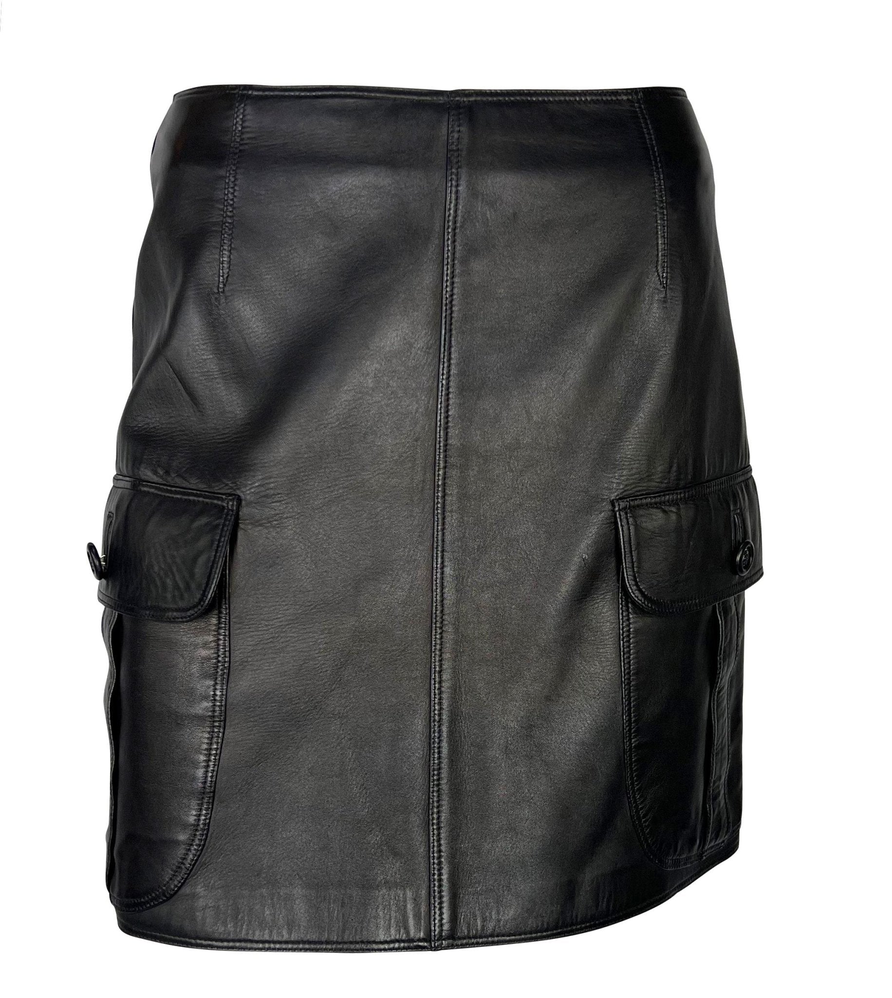 F/W 1996 Gianni Versace Runway Black Leather Medusa Pocket Mini Skirt - RealList