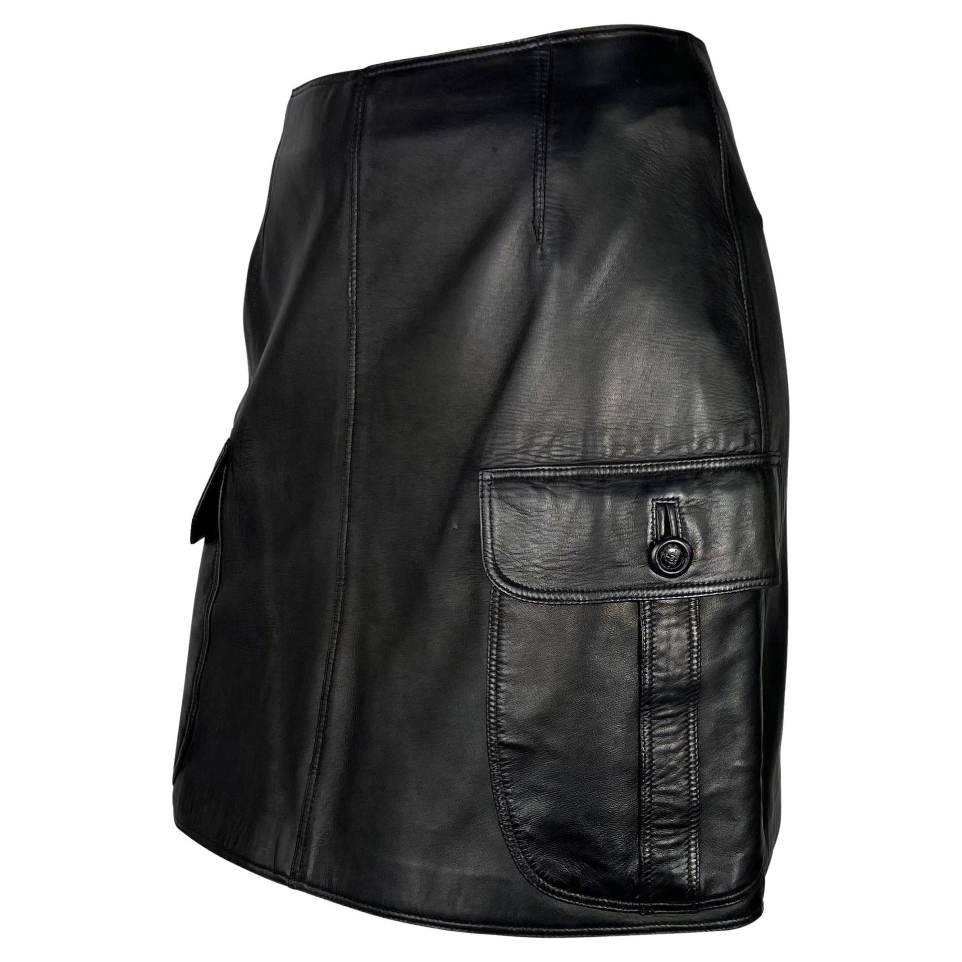 F/W 1996 Gianni Versace Runway Black Leather Medusa Pocket Mini Skirt - RealList