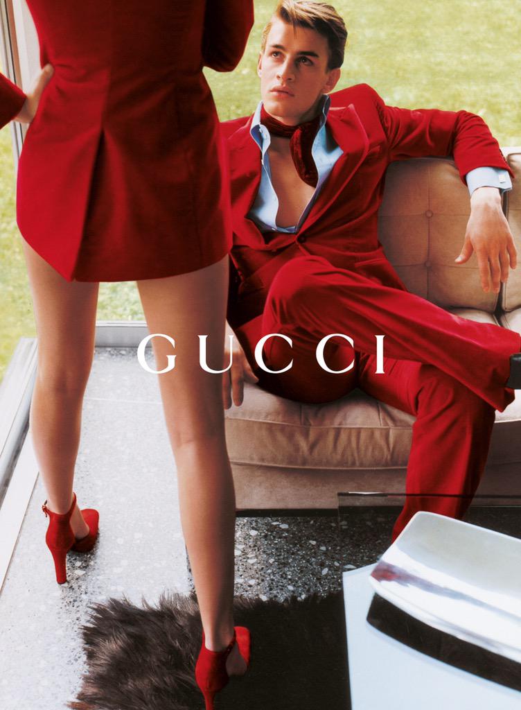 F/W 1996 Gucci by Tom Ford Famous Runway Red Cotton Velvet Satin Trim Tuxedo Suit - RealList