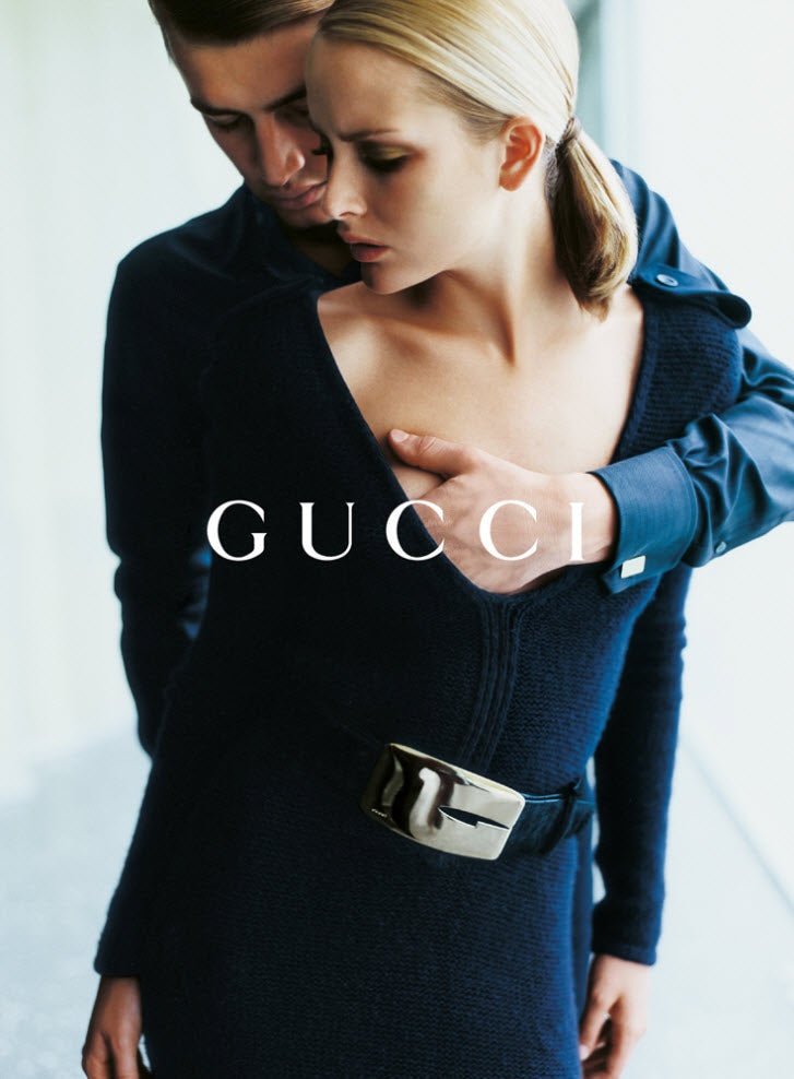 F/W 1996 Gucci by Tom Ford G Buckle Small Gold Logo Buckle Black Leather Belt - RealList