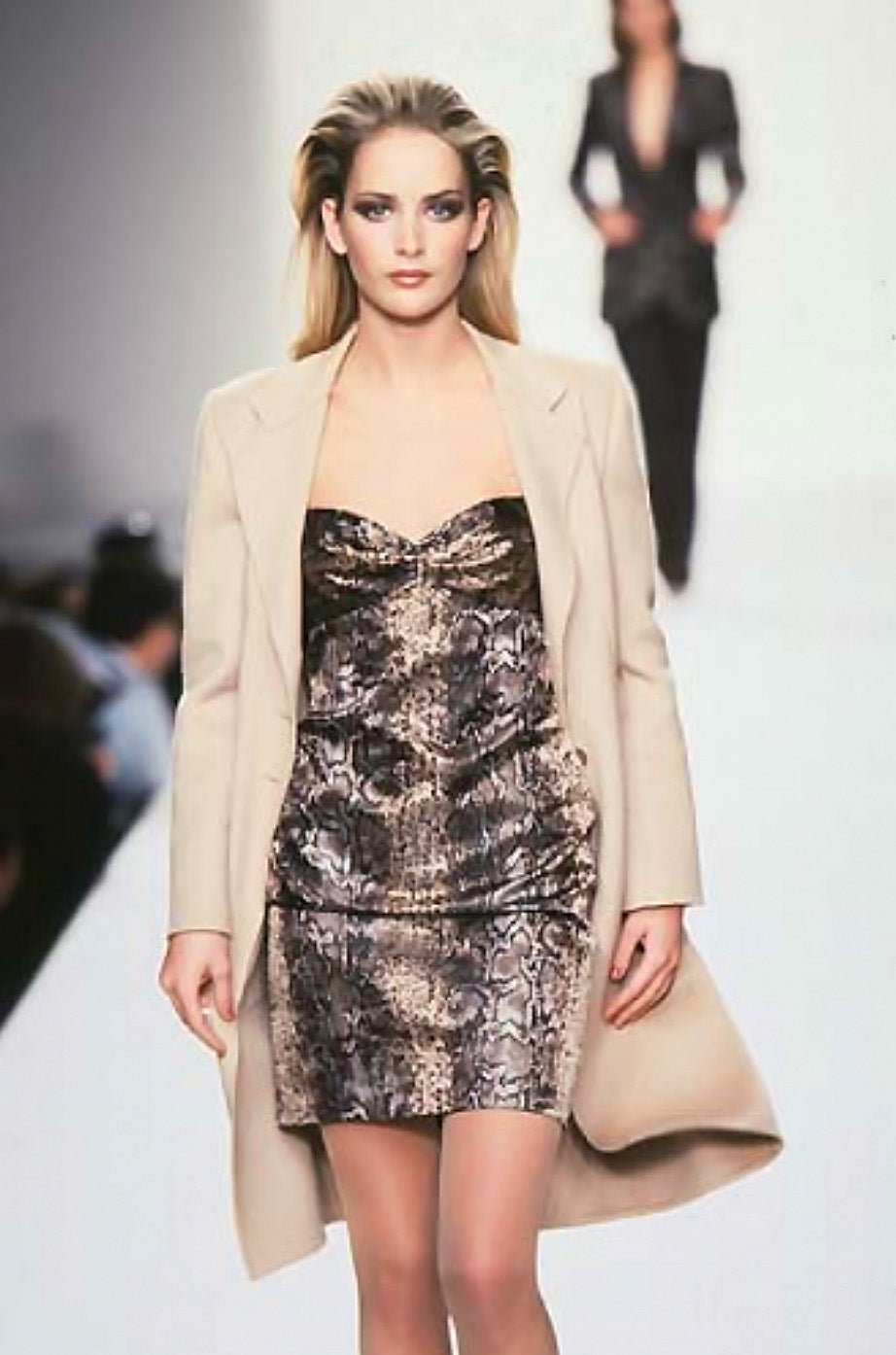 F/W 1997 Bill Blass Runway Camel Tone Lightweight Coat - RealList