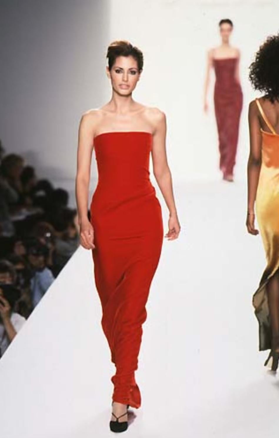 F/W 1997 Bill Blass Runway Deep Red Velvet Strapless Evening Gown - RealList