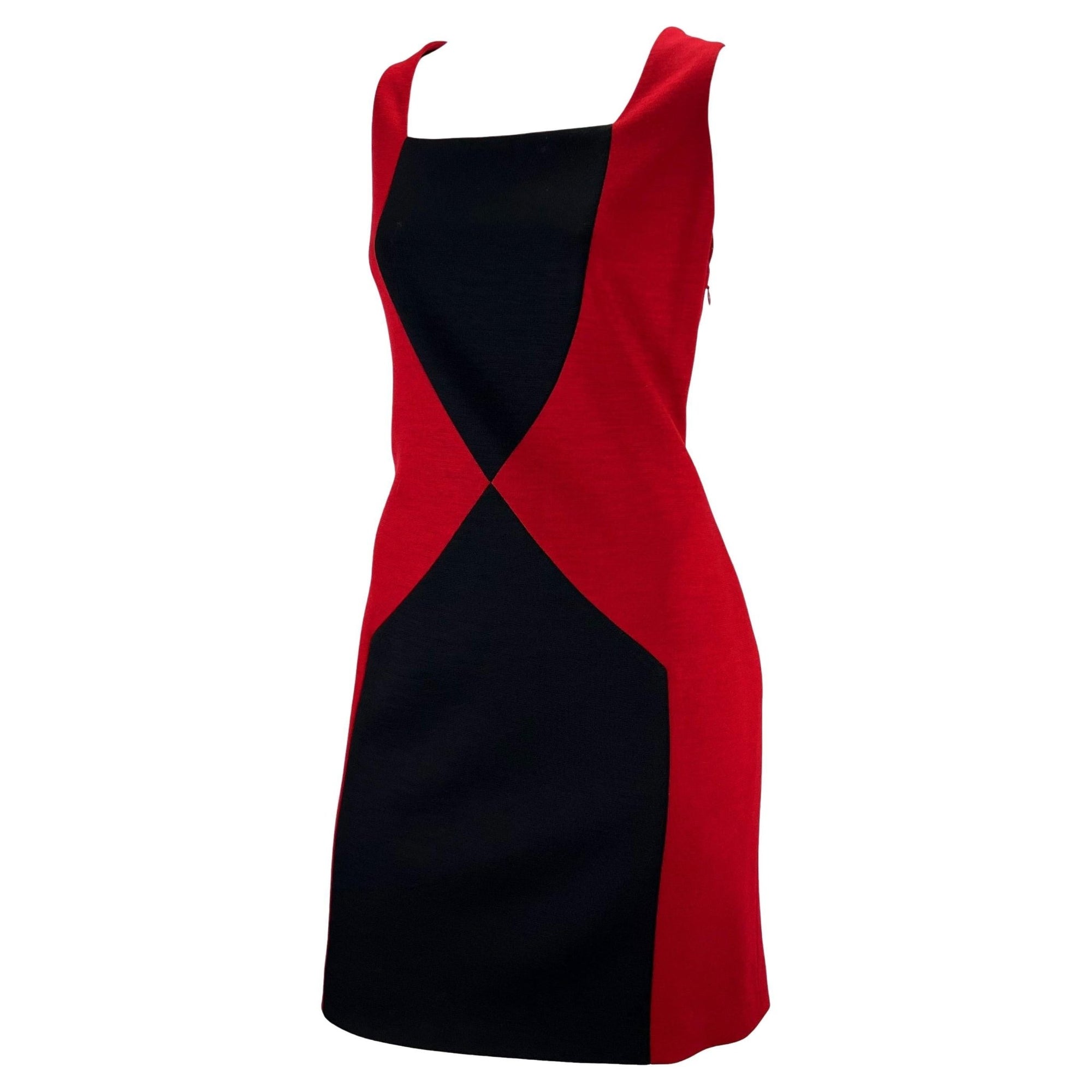 F/W 1997 Gianni Versace Couture Runway Red Colorblock Sleeveless Dress - RealList