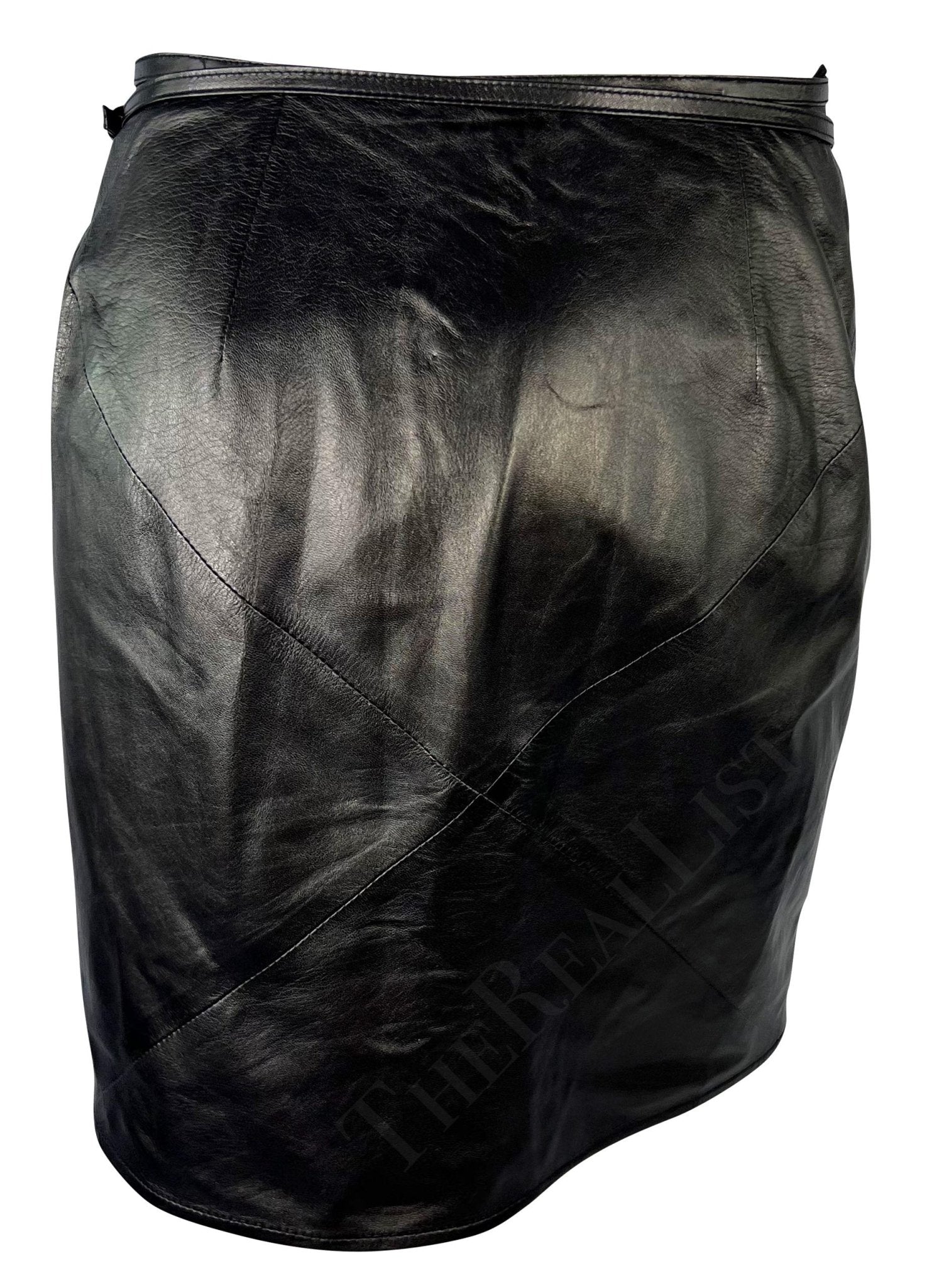 F/W 1997 Gucci by Tom Ford G Buckle Metallic Black Leather Mini Wrap Skirt - RealList
