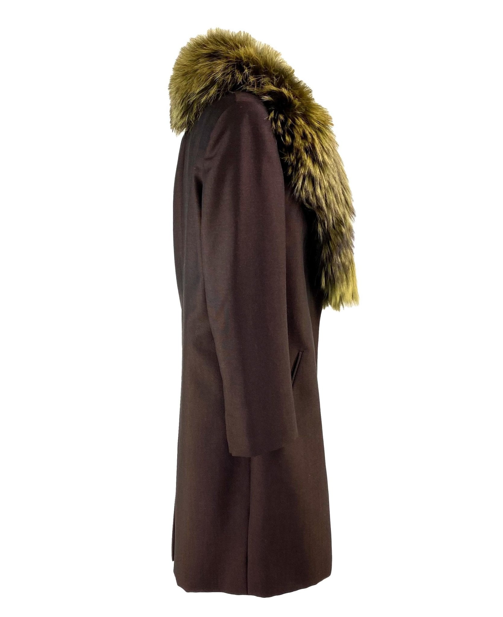 F/W 1997 Gucci by Tom Ford Wool Mohair Coat with Green Fur Trim Runway - RealList
