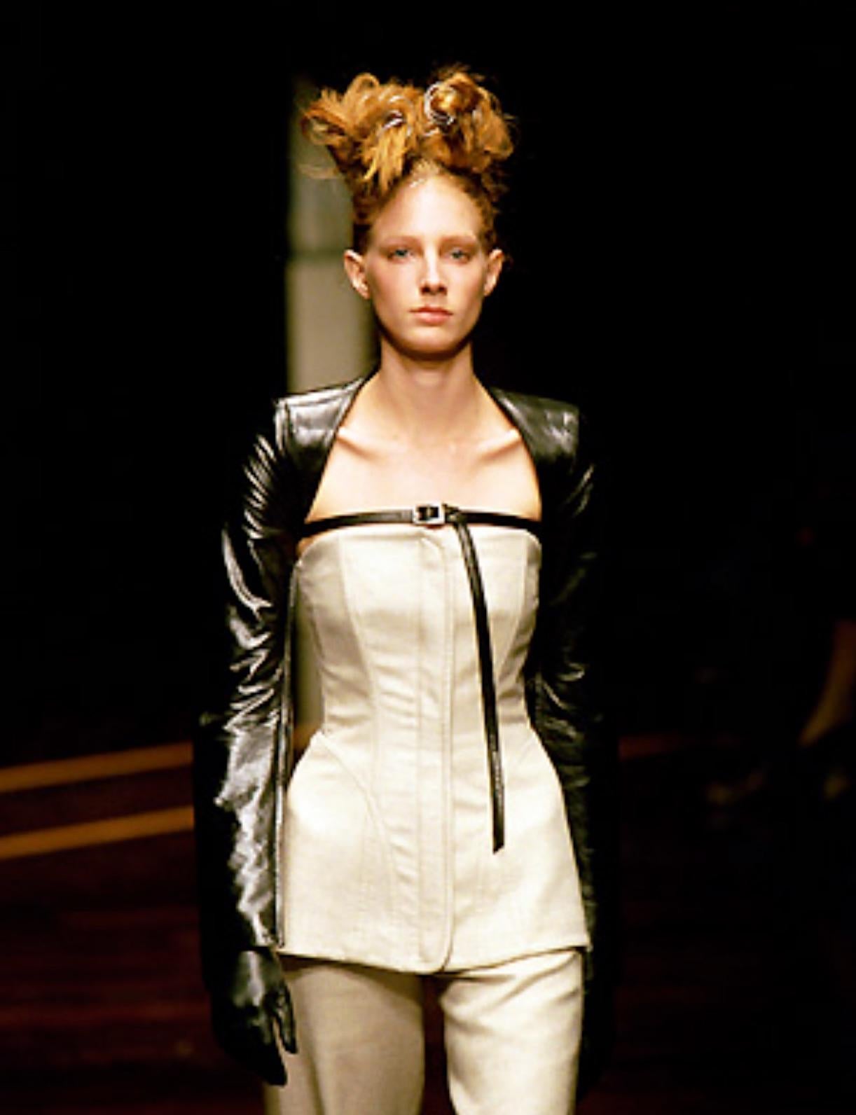 F/W 1999 Gianfranco Ferré Runway Beige Strapless Boned Corset Top - RealList