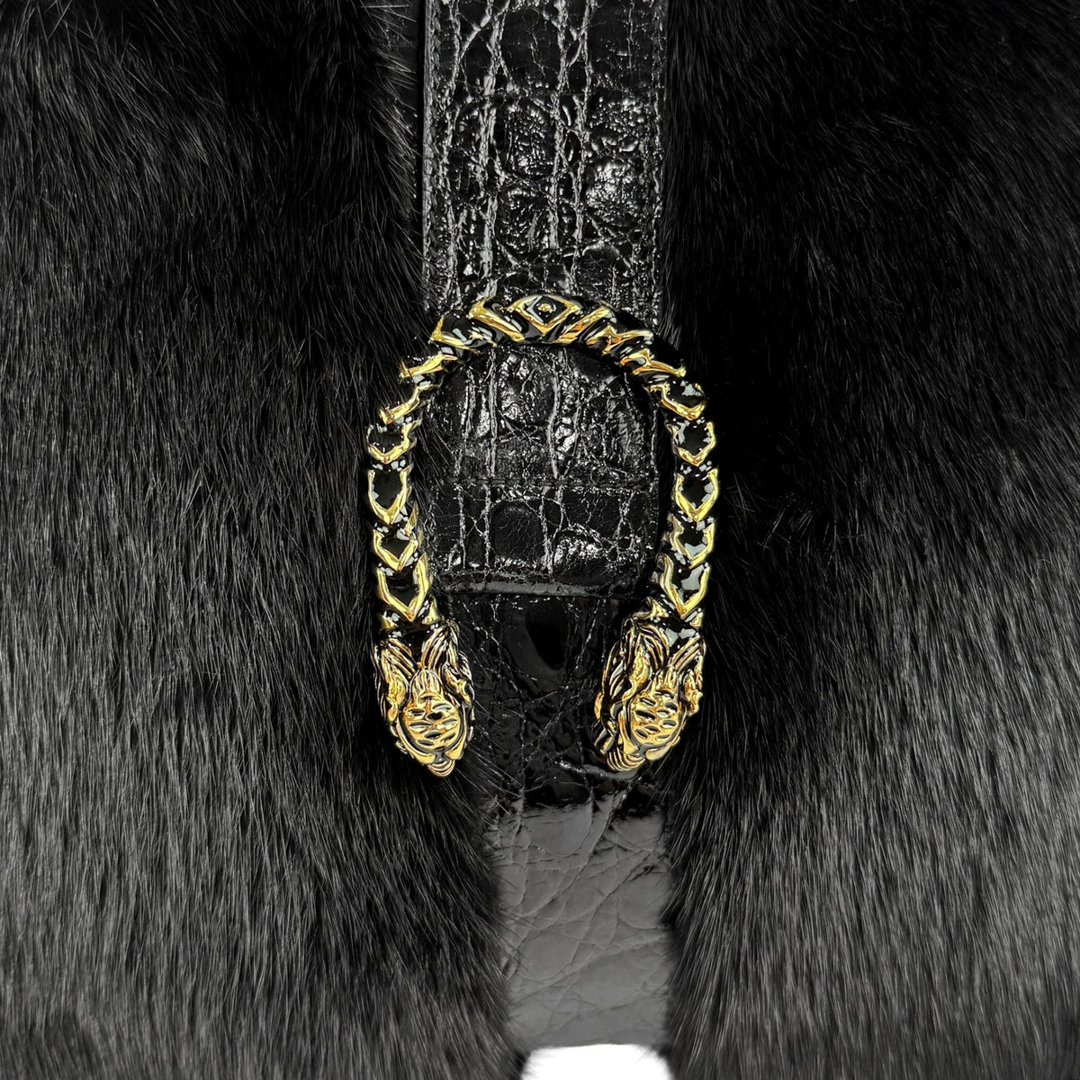 F/W 2000 Gucci by Tom Ford Black Mink Fur Genuine Alligator Trim Shoulder Bag - RealList