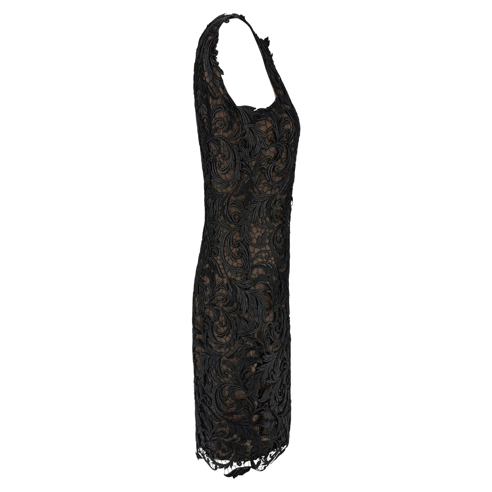 F/W 2001 Balmain Haute Couture by Oscar de la Renta Black Guipure Lace Cocktail Dress - RealList