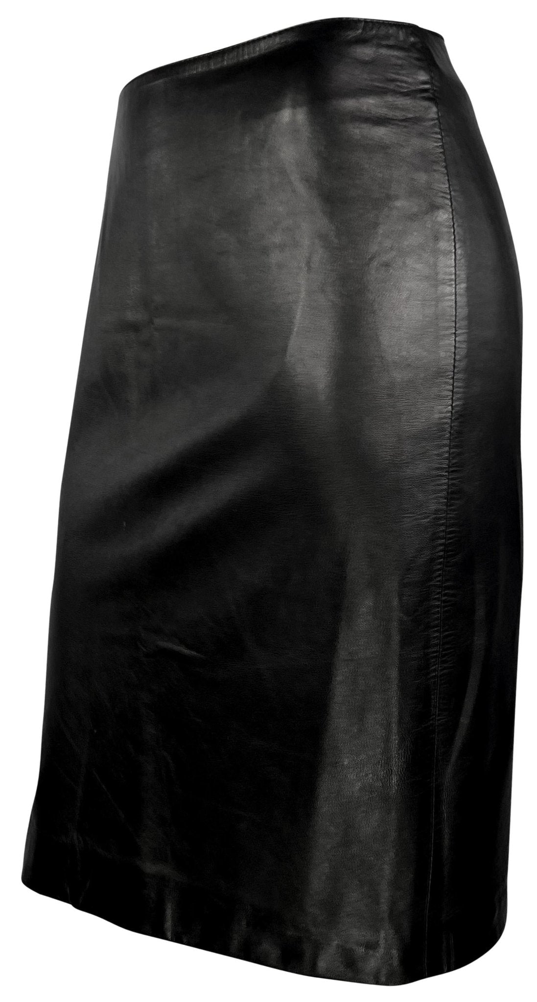 F/W 2001 Gucci by Tom Ford Black Leather Logo Zip Adjustable Pencil Skirt - RealList