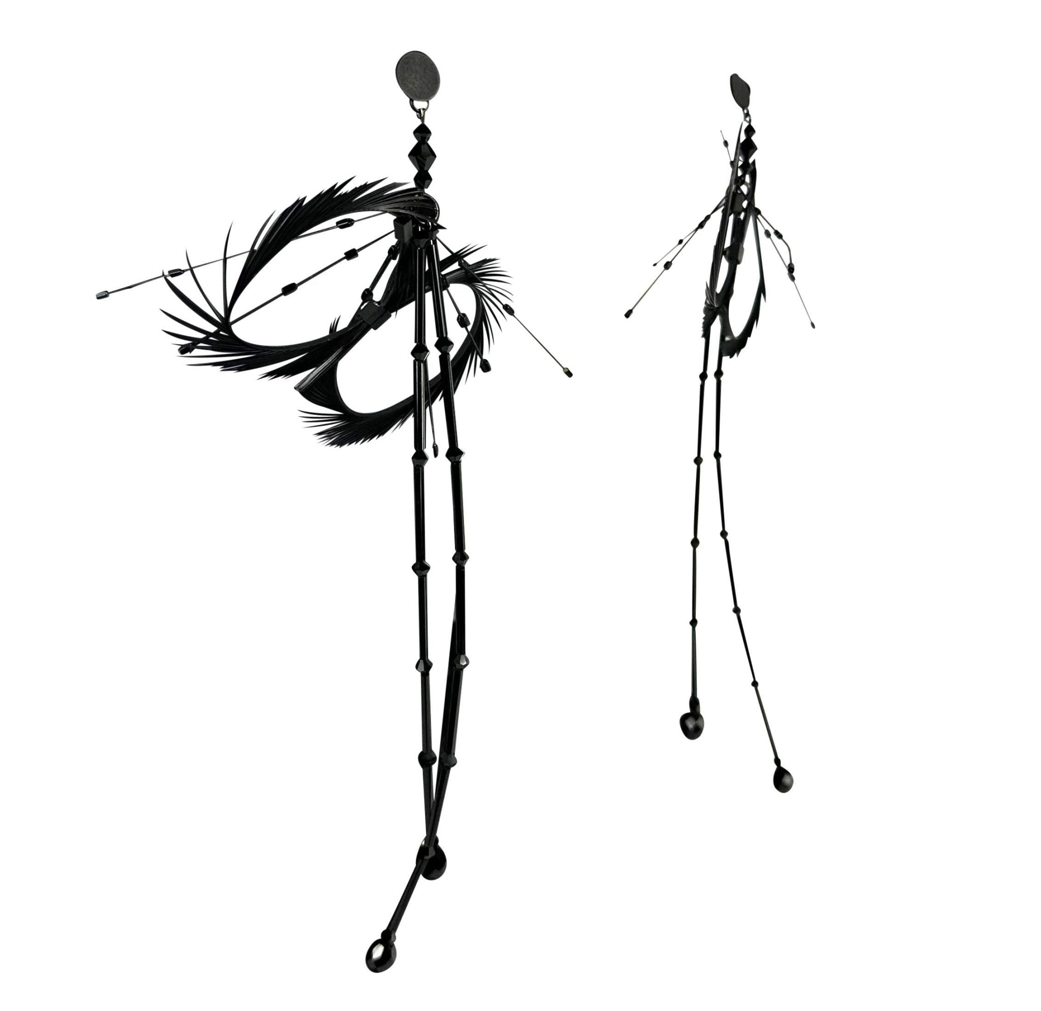 F/W 2001 Gucci by Tom Ford Runway Ad Black Beaded Feather Pendant Earrings - RealList