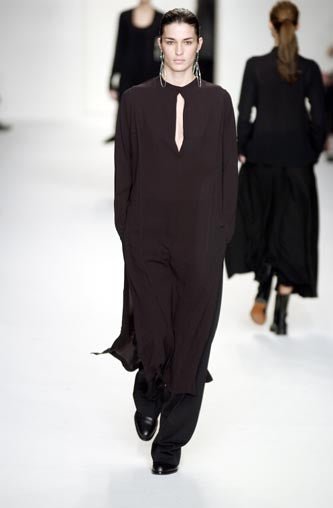 F/W 2002 Calvin Klein Collection Runway Black Keyhole High - Slit Tunic Top - RealList