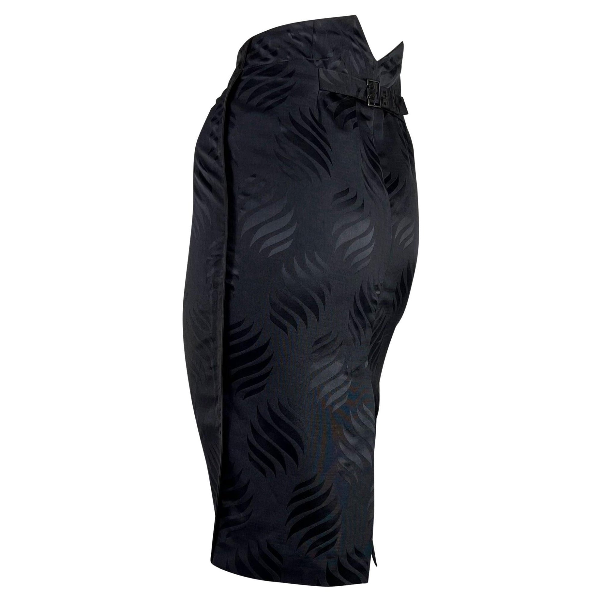 F/W 2002 Gucci by Tom Ford Navy Silk Buckle Skirt - RealList