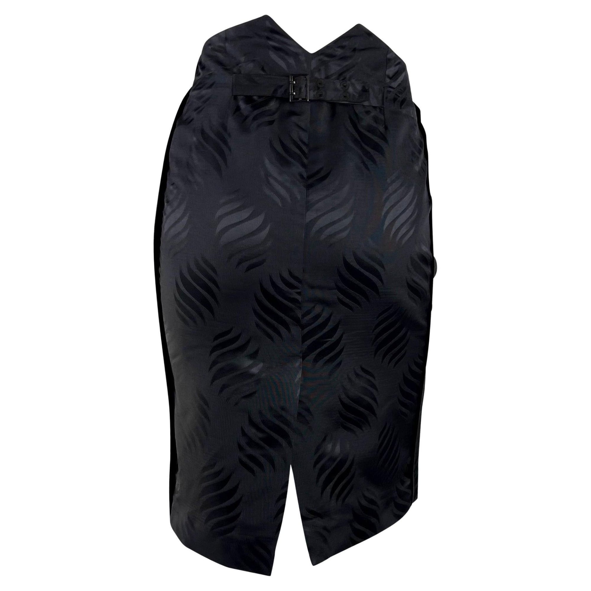 F/W 2002 Gucci by Tom Ford Navy Silk Buckle Skirt - RealList