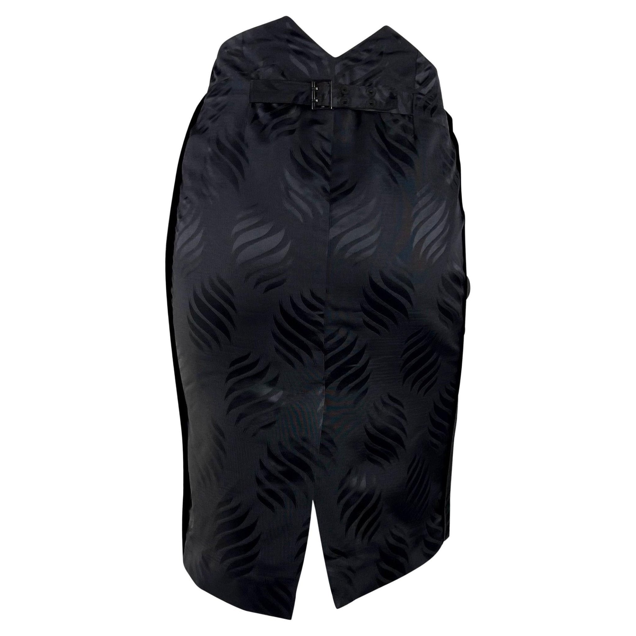 F/W 2002 Gucci by Tom Ford Navy Silk Buckle Skirt - RealList