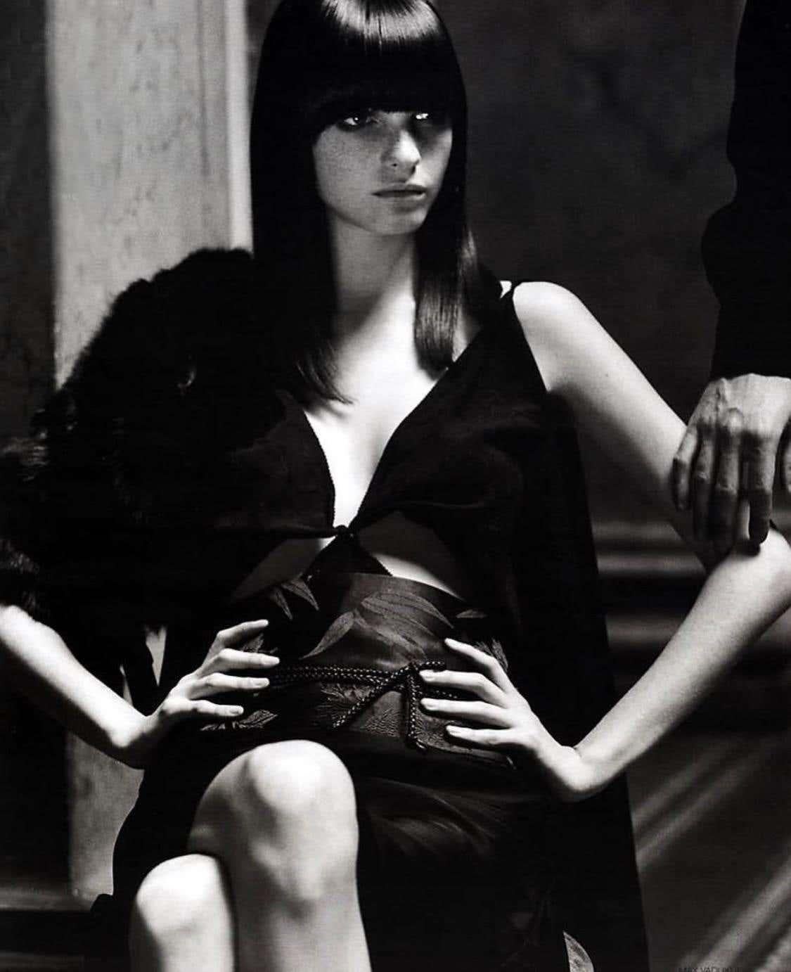 F/W 2002 Gucci by Tom Ford Runway Black Silk Tie Crop Top - RealList