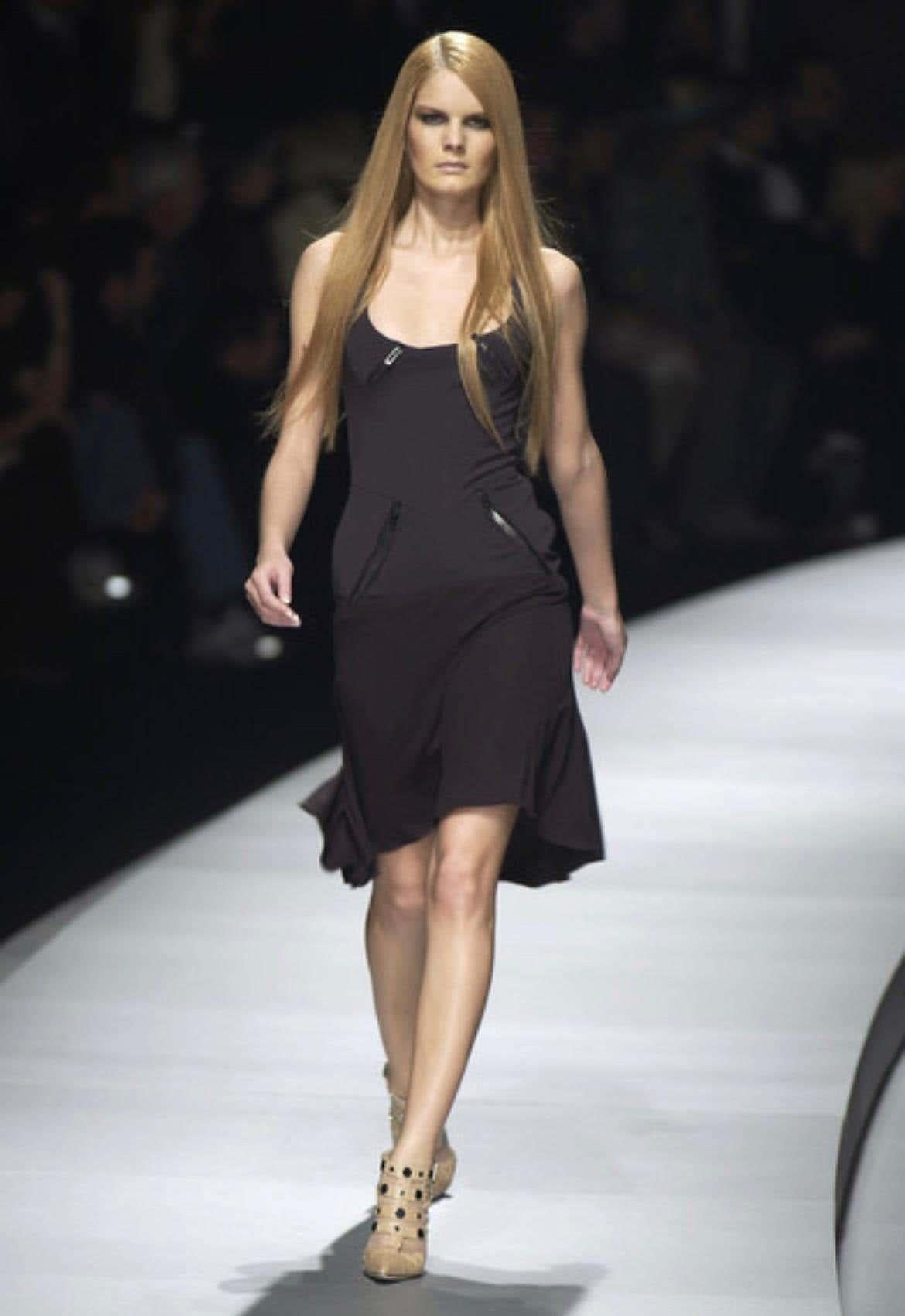 F/W 2003 Versace by Donatella Black Zipper Flare Runway Dress - RealList