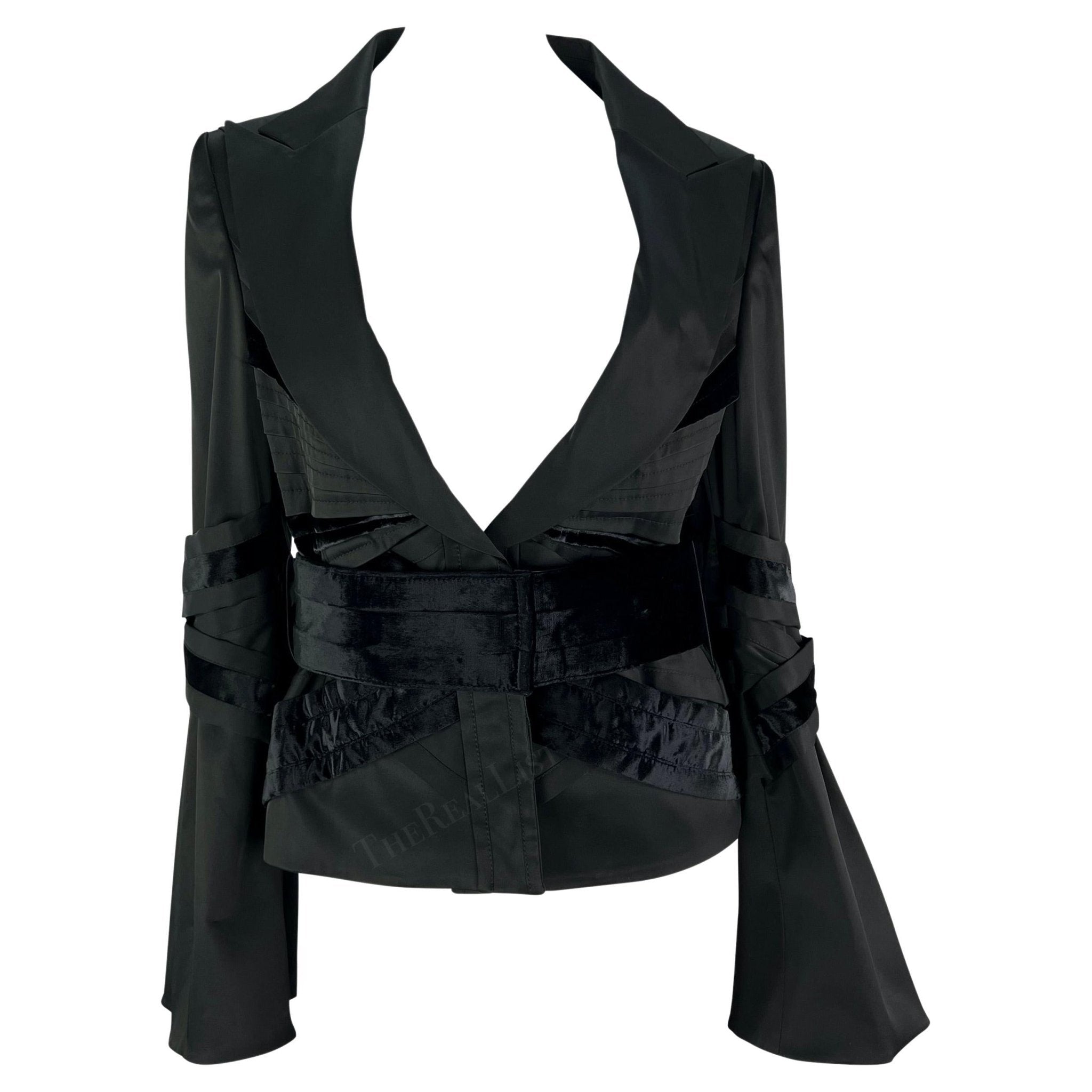 F/W 2004 Gucci by Tom Ford Black Velvet Runway Bell Sleeve Blazer - RealList