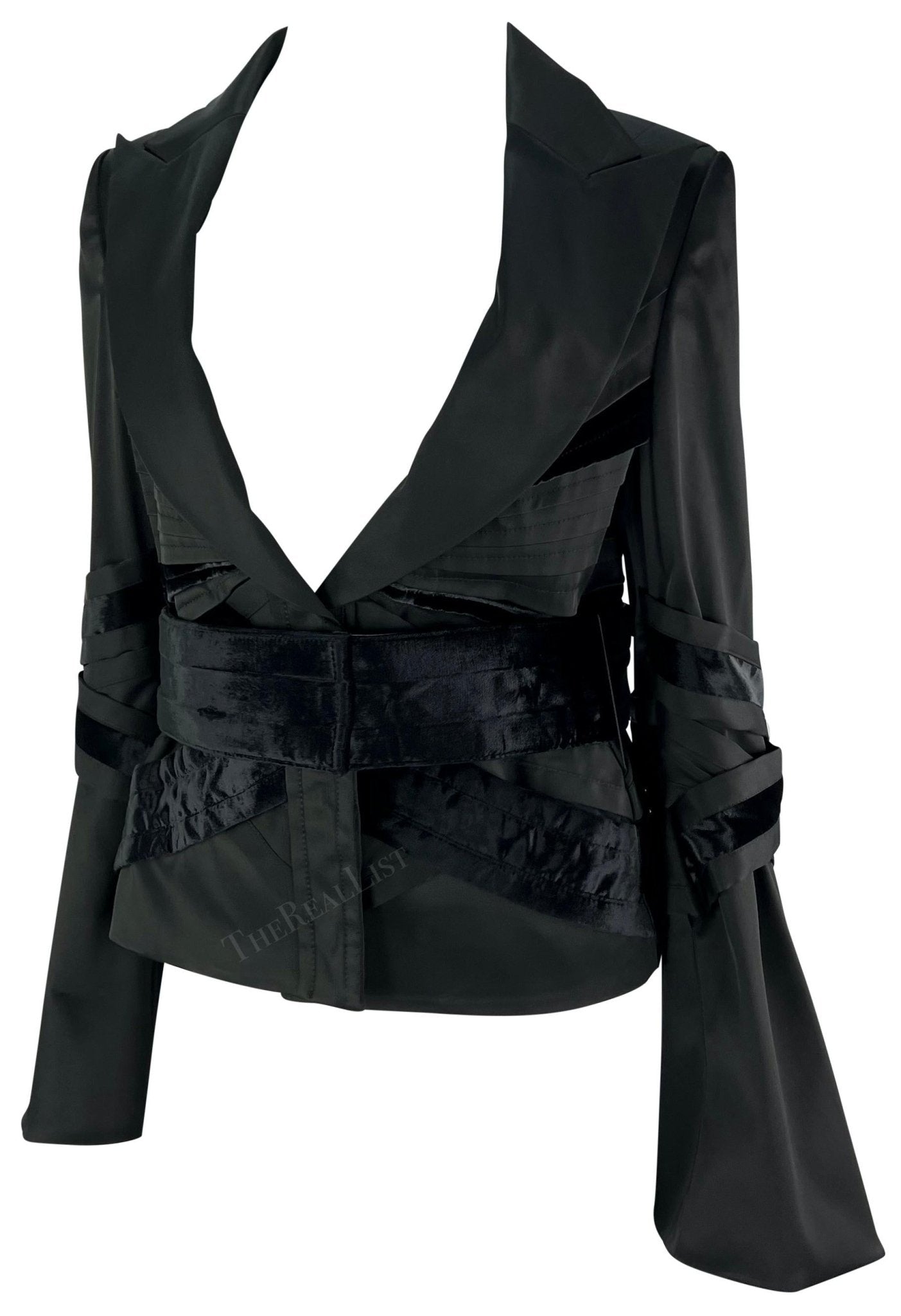 F/W 2004 Gucci by Tom Ford Black Velvet Runway Bell Sleeve Blazer - RealList