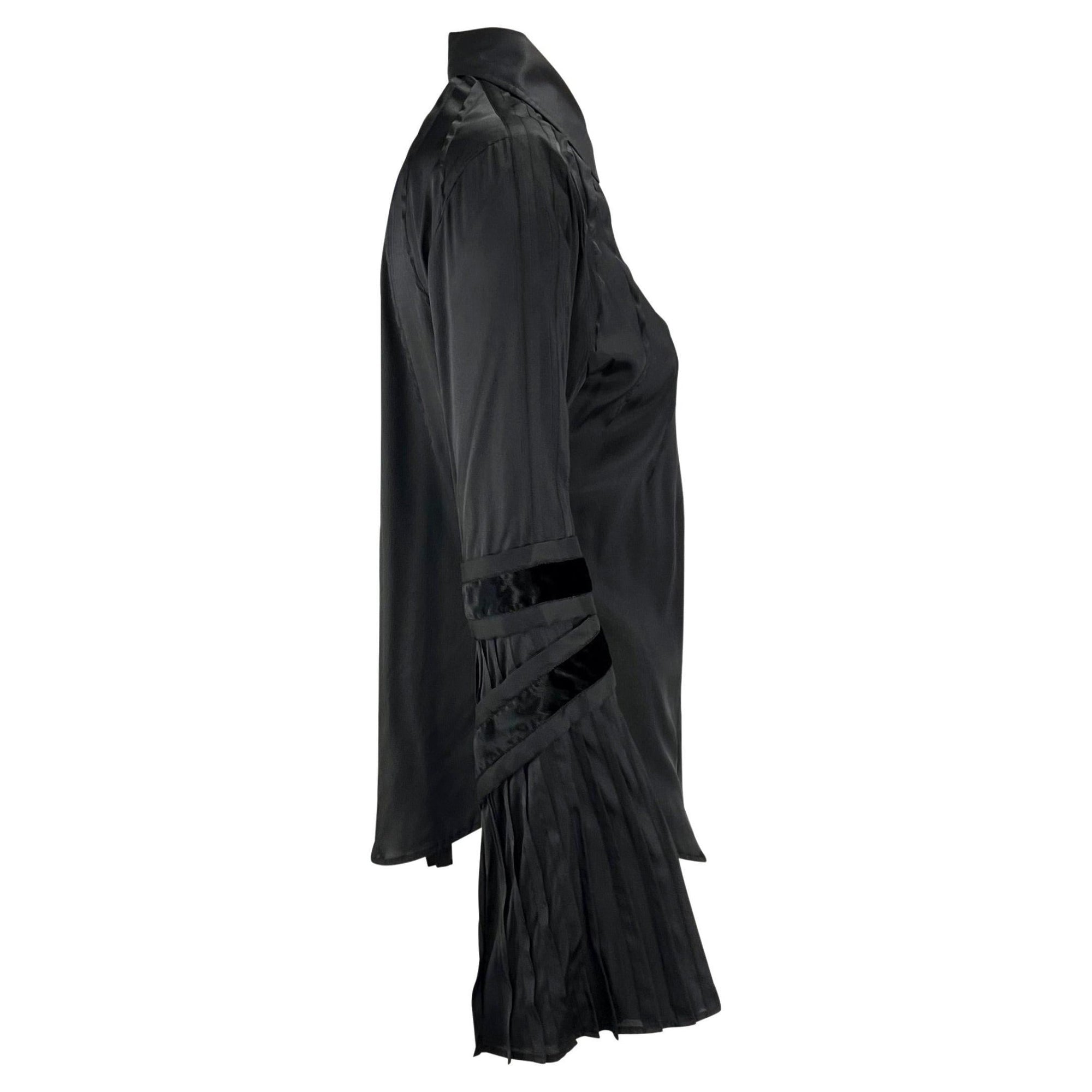 F/W 2004 Gucci by Tom Ford Finale Black Velvet Ribbon Pleated Button Up Top - RealList