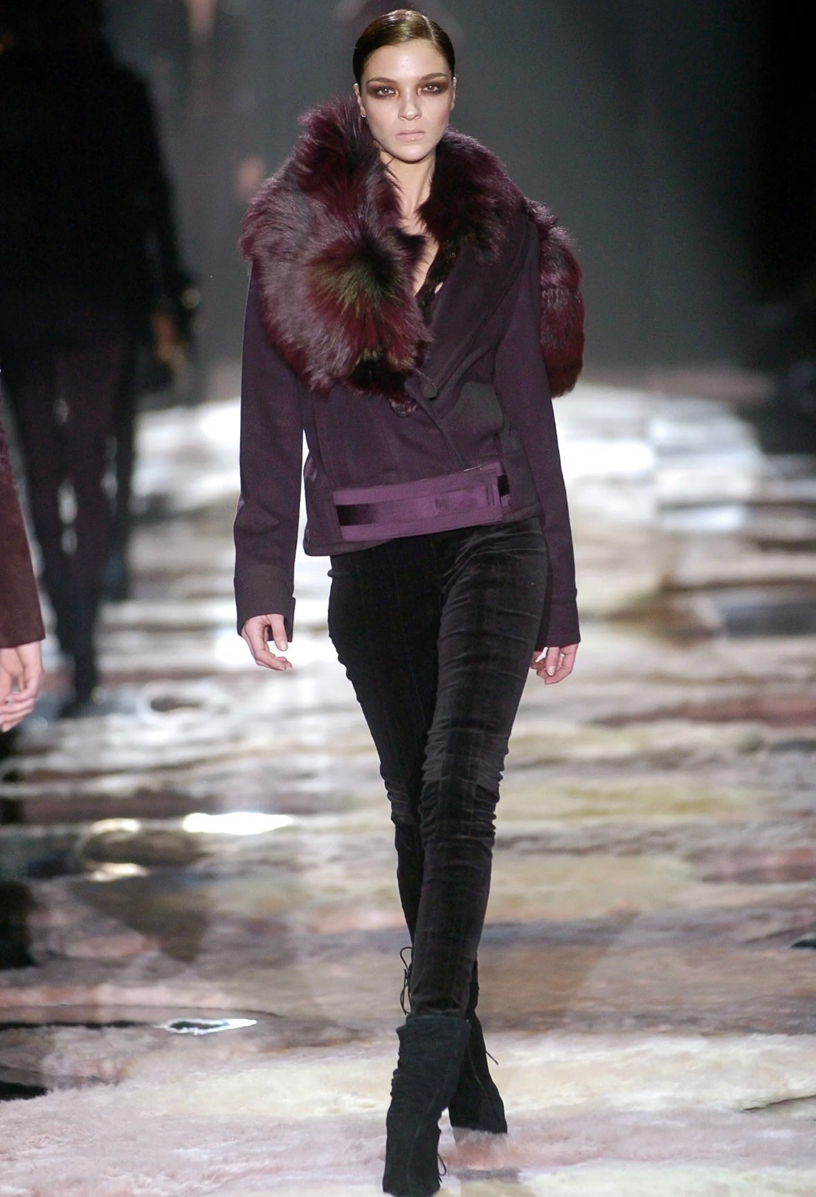 F/W 2004 Gucci by Tom Ford Runway Purple Fox Fur Collar Wool Jacket - RealList