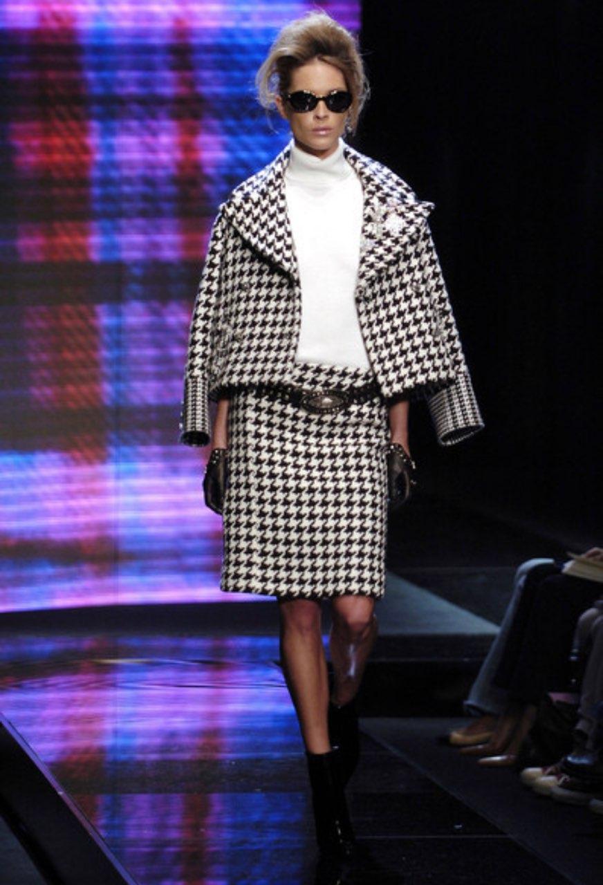 F/W 2004 Versace by Donatella Runway Black White Tweed Houndstooth Skirt Suit - RealList