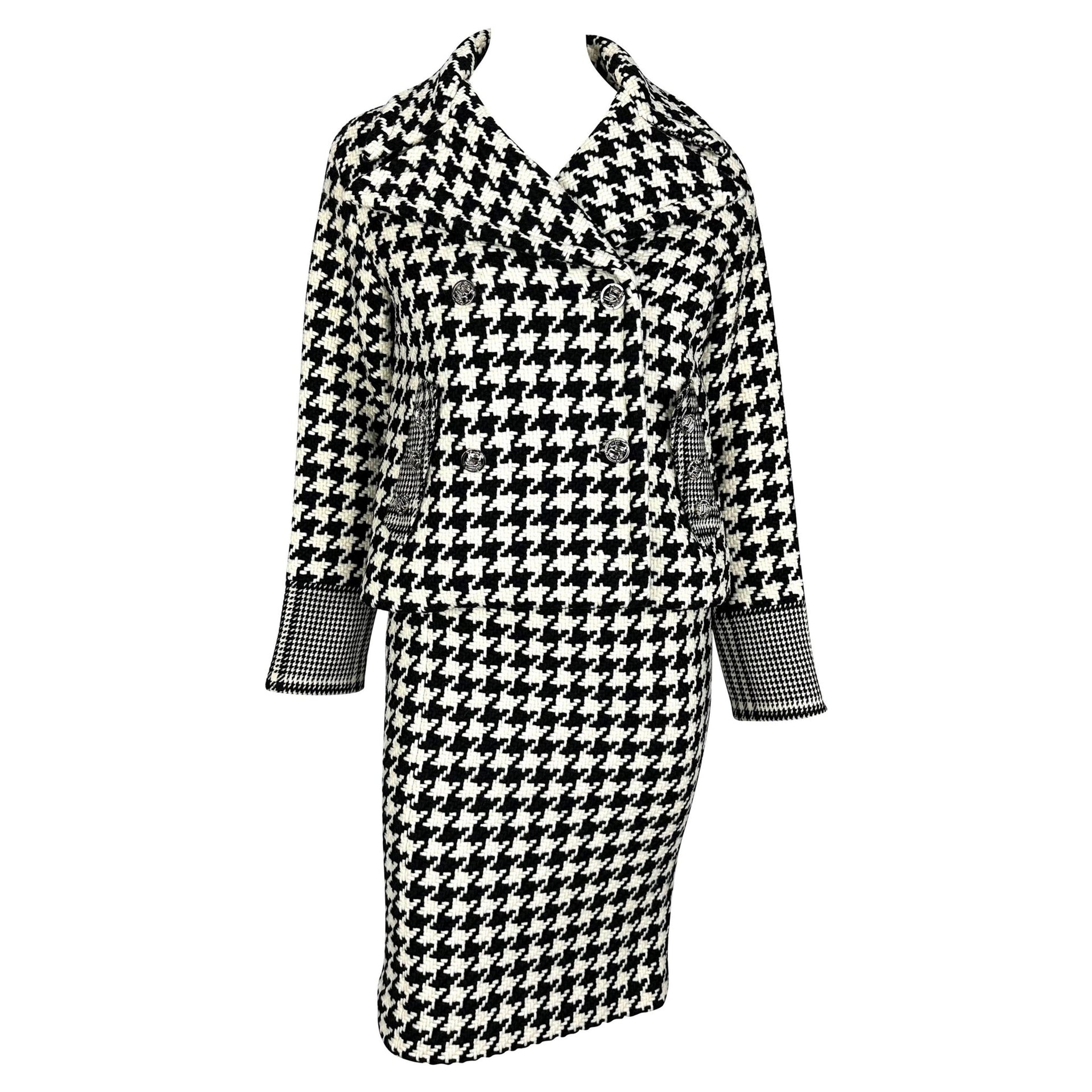 F/W 2004 Versace by Donatella Runway Black White Tweed Houndstooth Skirt Suit - RealList