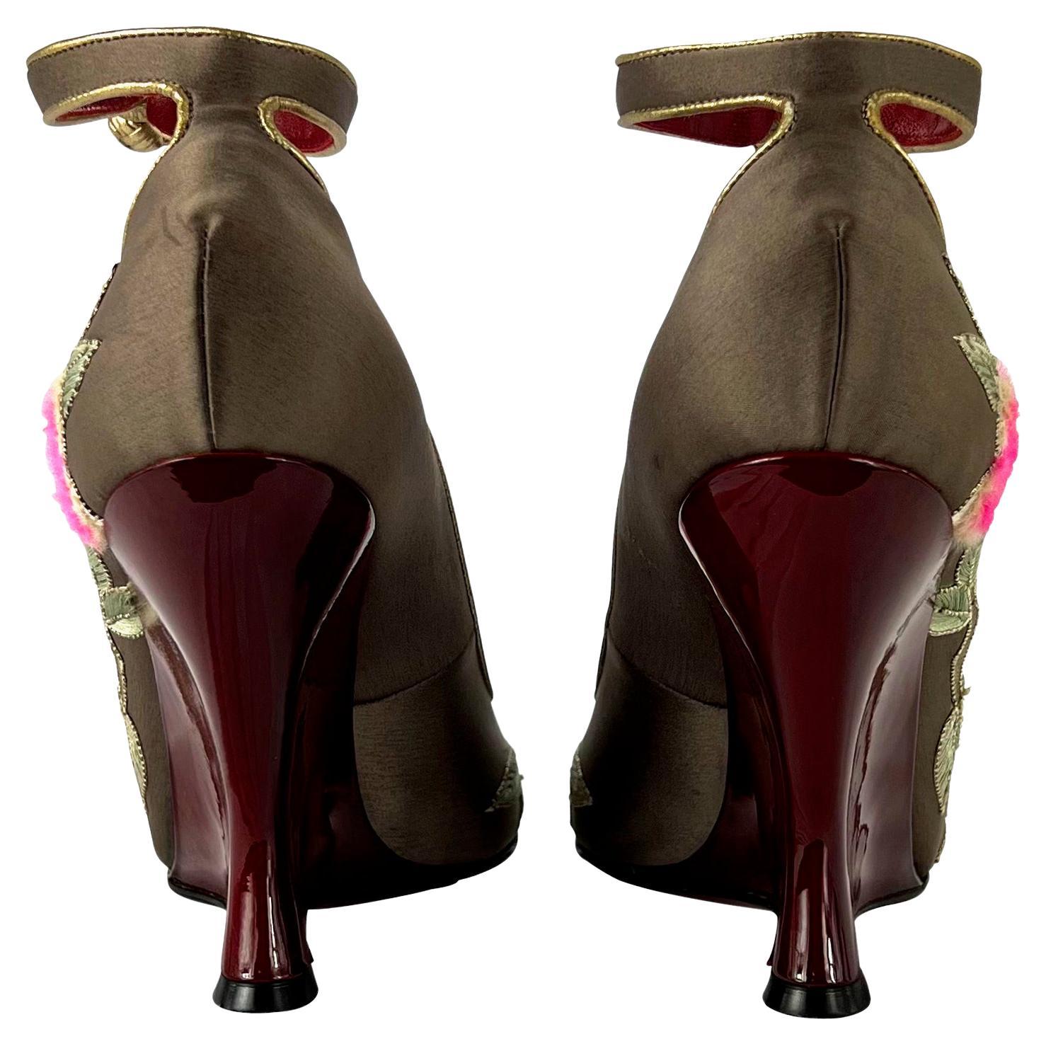 F/W 2004 Yves Saint Laurent by Tom Ford Embroidered Chinoiserie Wedge Size 36 - RealList