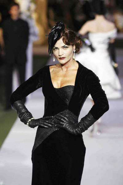 F/W 2007 Christian Dior Haute Couture by John Galliano Black Velvet Beaded Dress - RealList