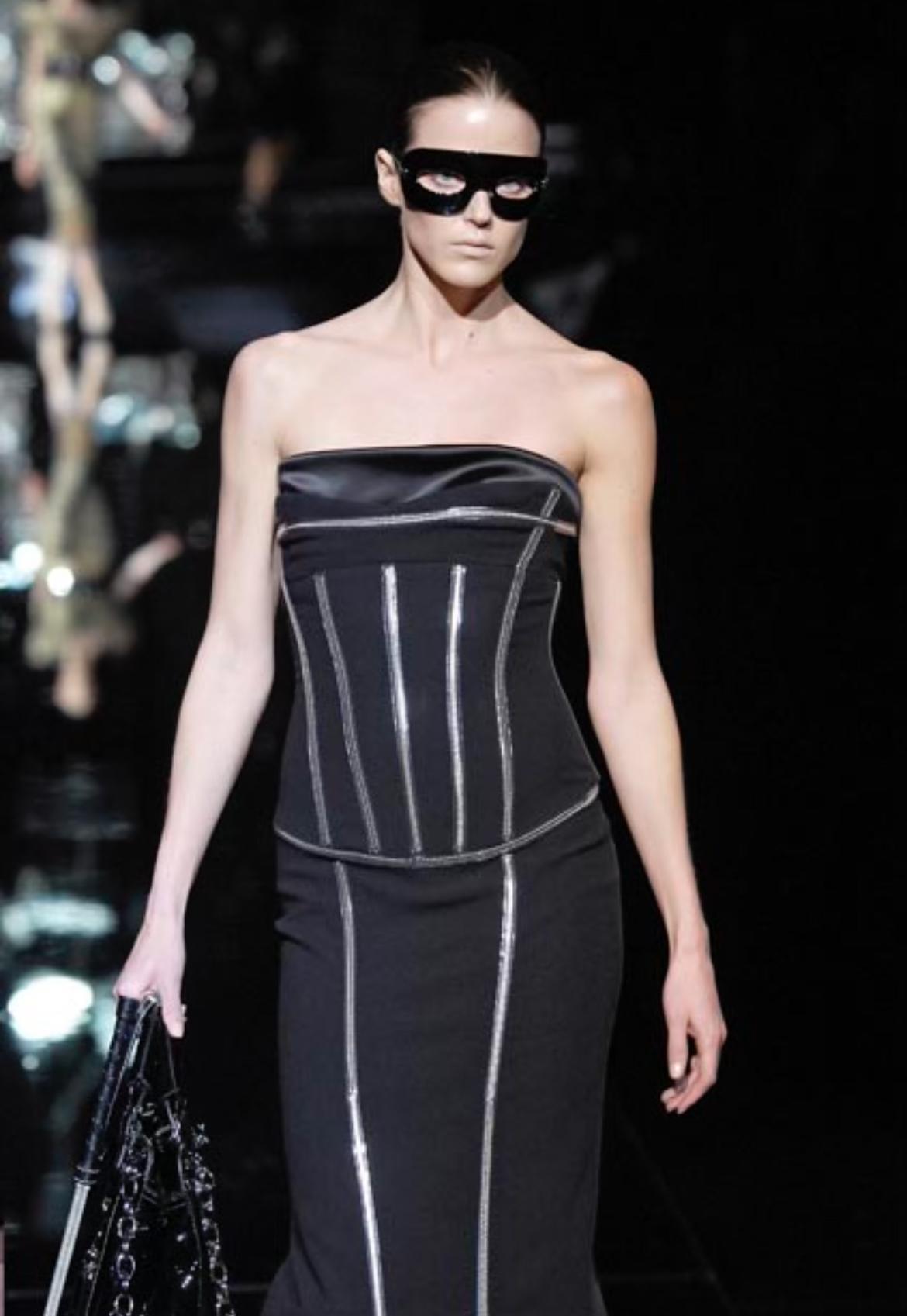 F/W 2007 Dolce & Gabbana Runway PVC Exposed Metal Corset Boning Black Midi Dress - RealList