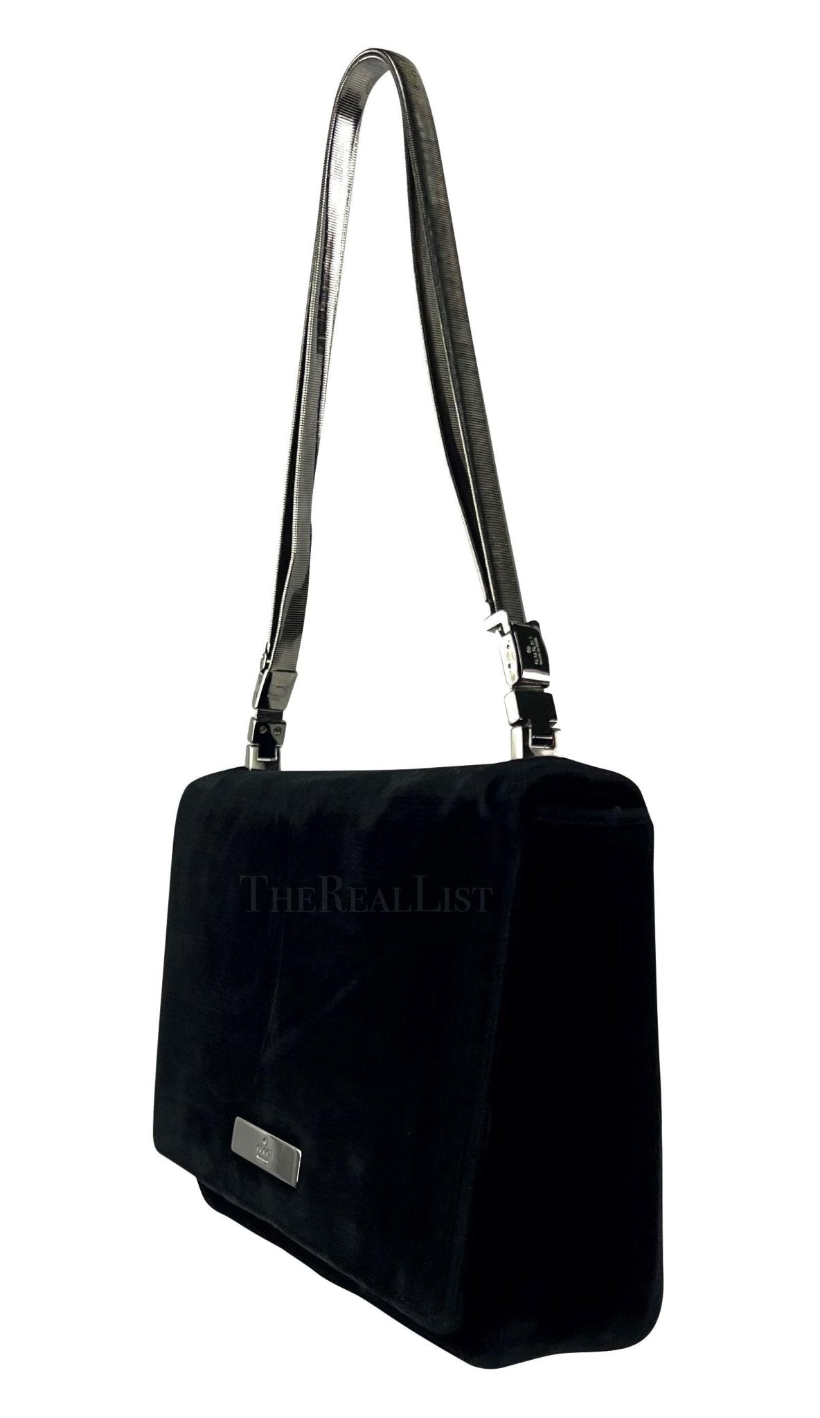 Late 1990s Gucci by Tom Ford Black Velvet Silver Chain Mini Shoulder Bag - RealList