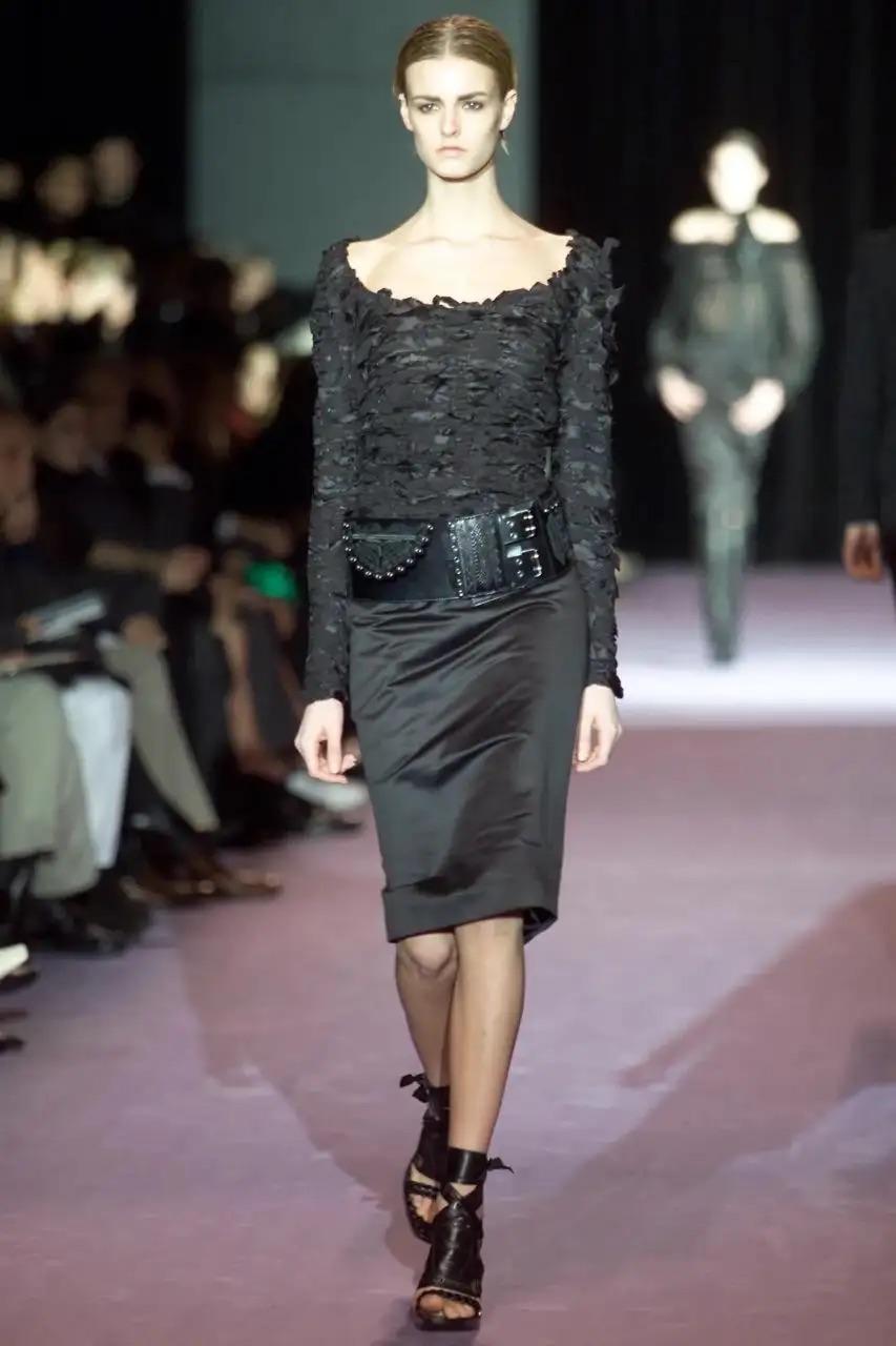 F/W 2001 Yves Saint Laurent by Tom Ford Black Ribbon Runway Sweater